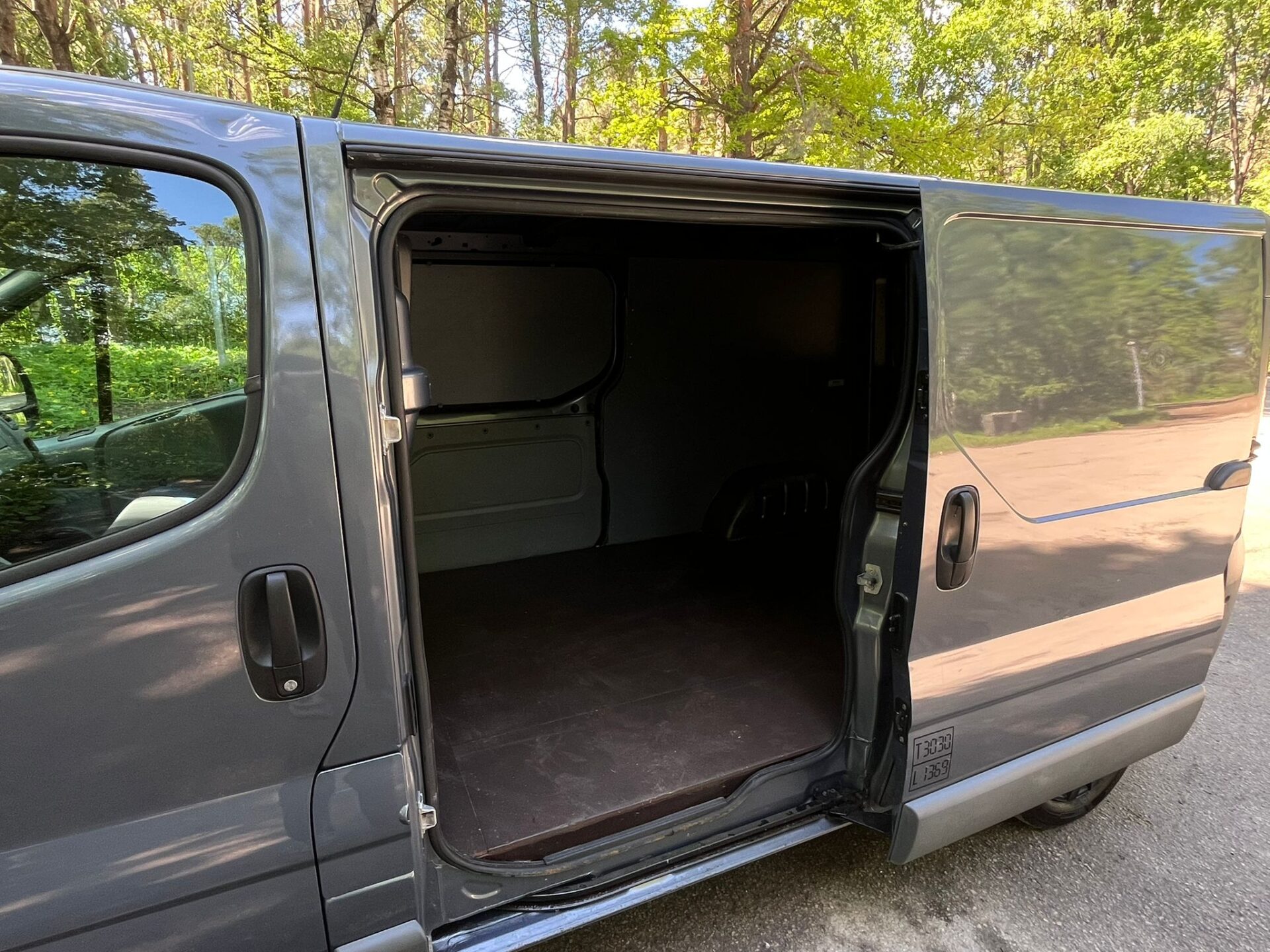 RENAULT TRAFIC KRAVAS BUSS-LATVIJĀ NAV EKSPLUATĒTS