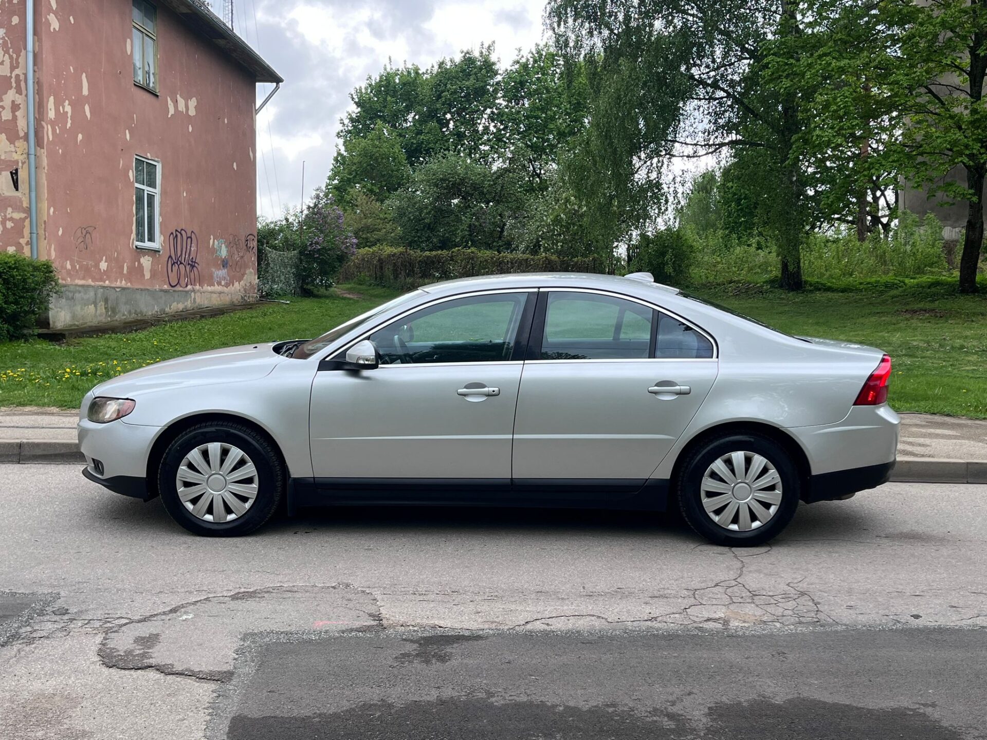 VOLVO S80