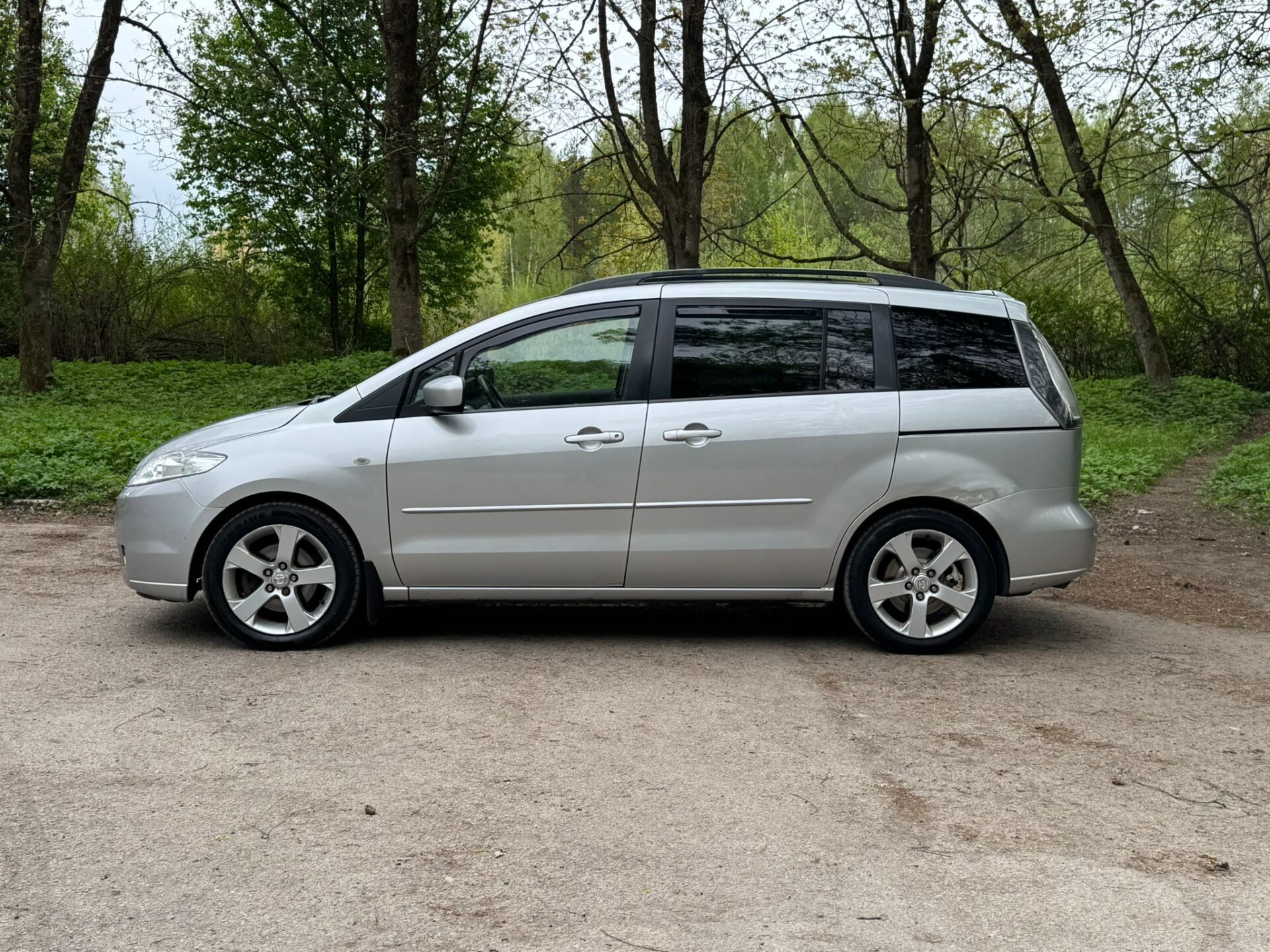 MAZDA 5 7-VIETAS