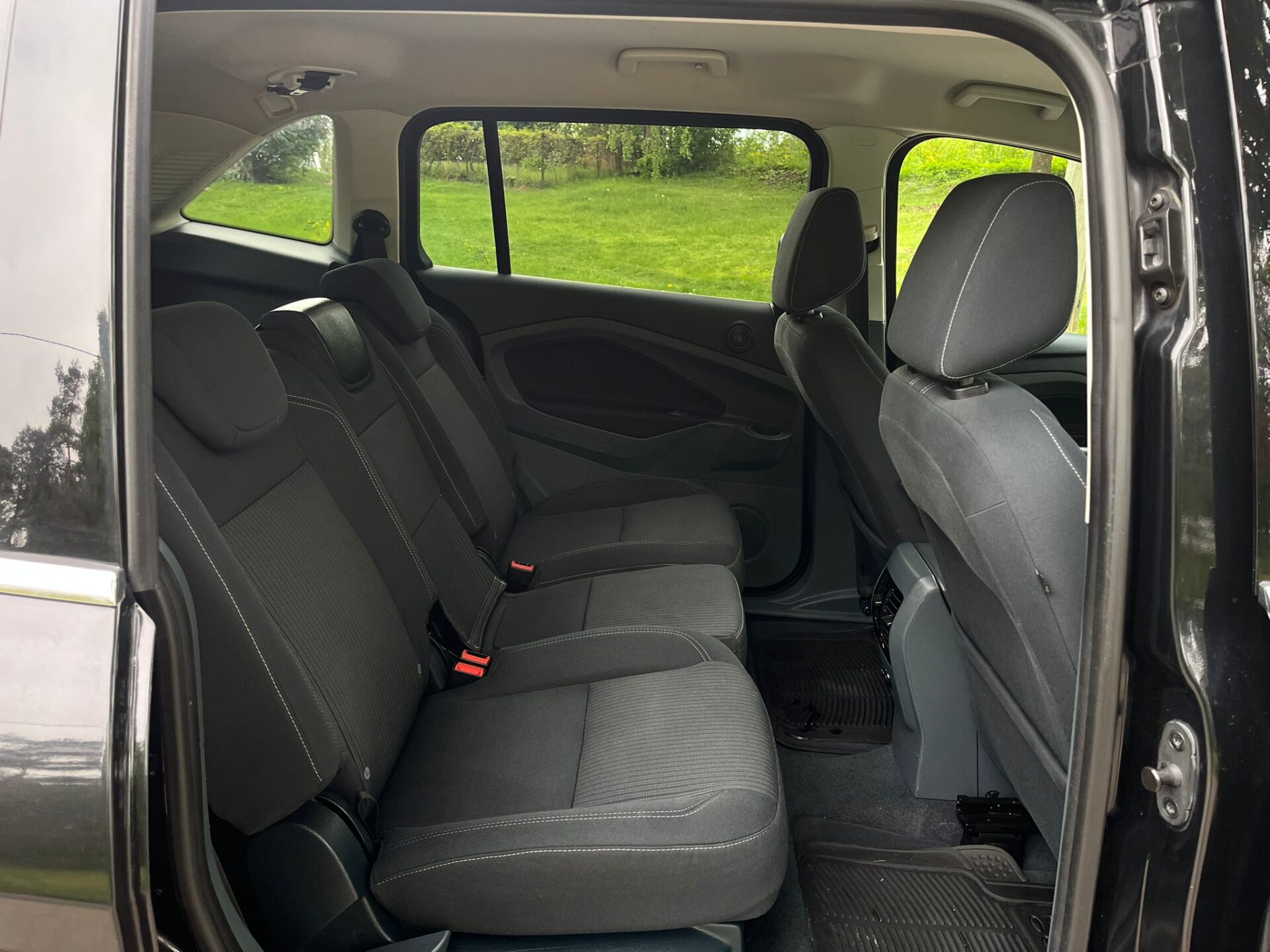 FORD GRAND C-MAX 7-VIETAS
