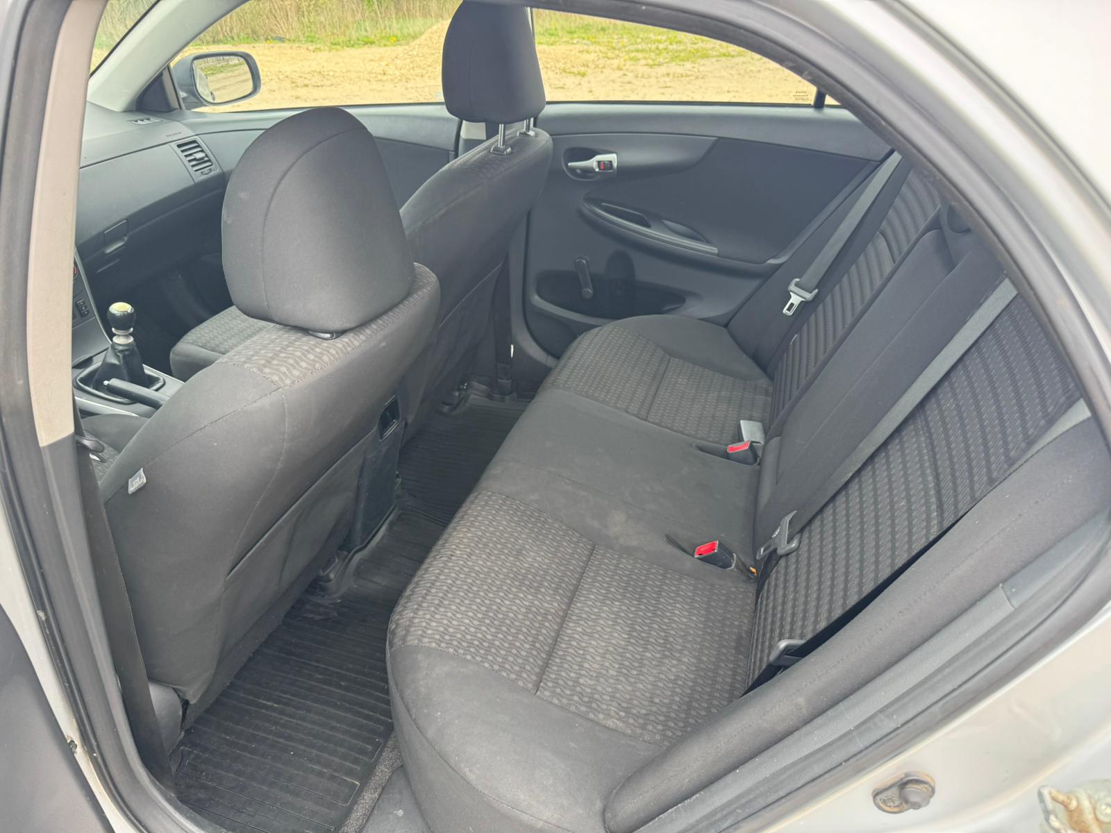 TOYOTA COROLLA