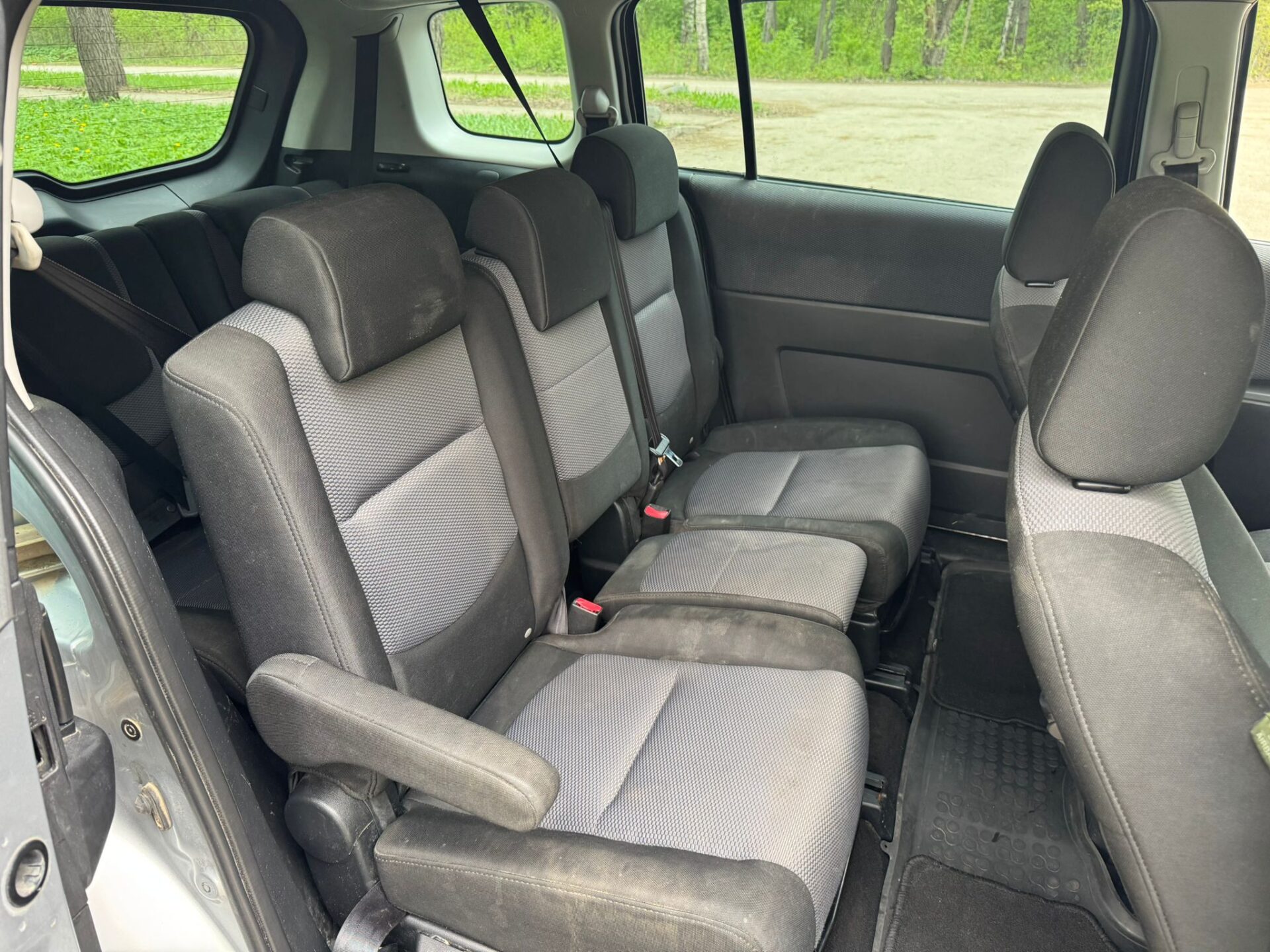 MAZDA 5 7-VIETAS
