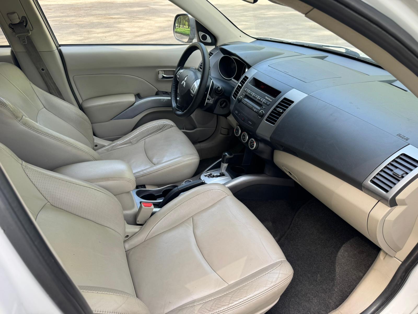 MITSUBISHI OUTLANDER 4X4