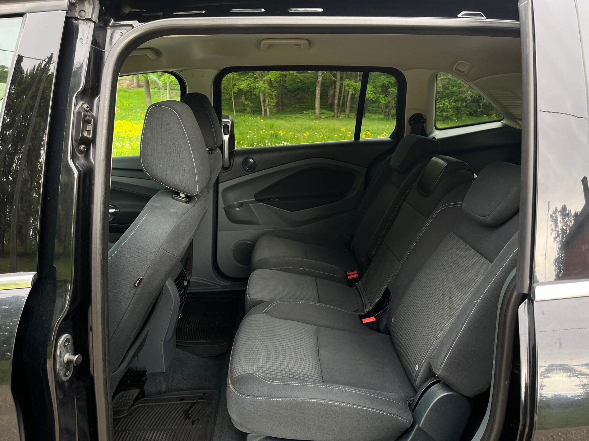 FORD GRAND C-MAX 7-VIETAS