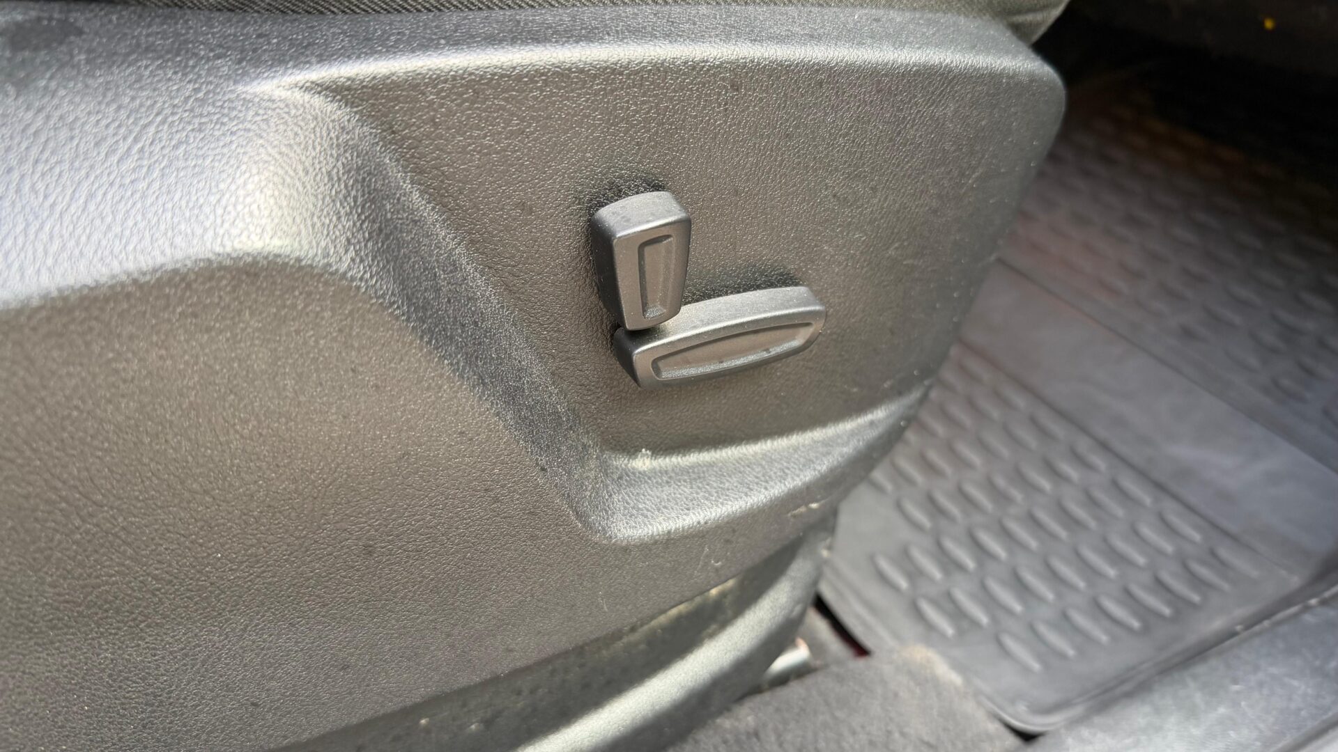 FORD GALAXY ST 7-VIETAS