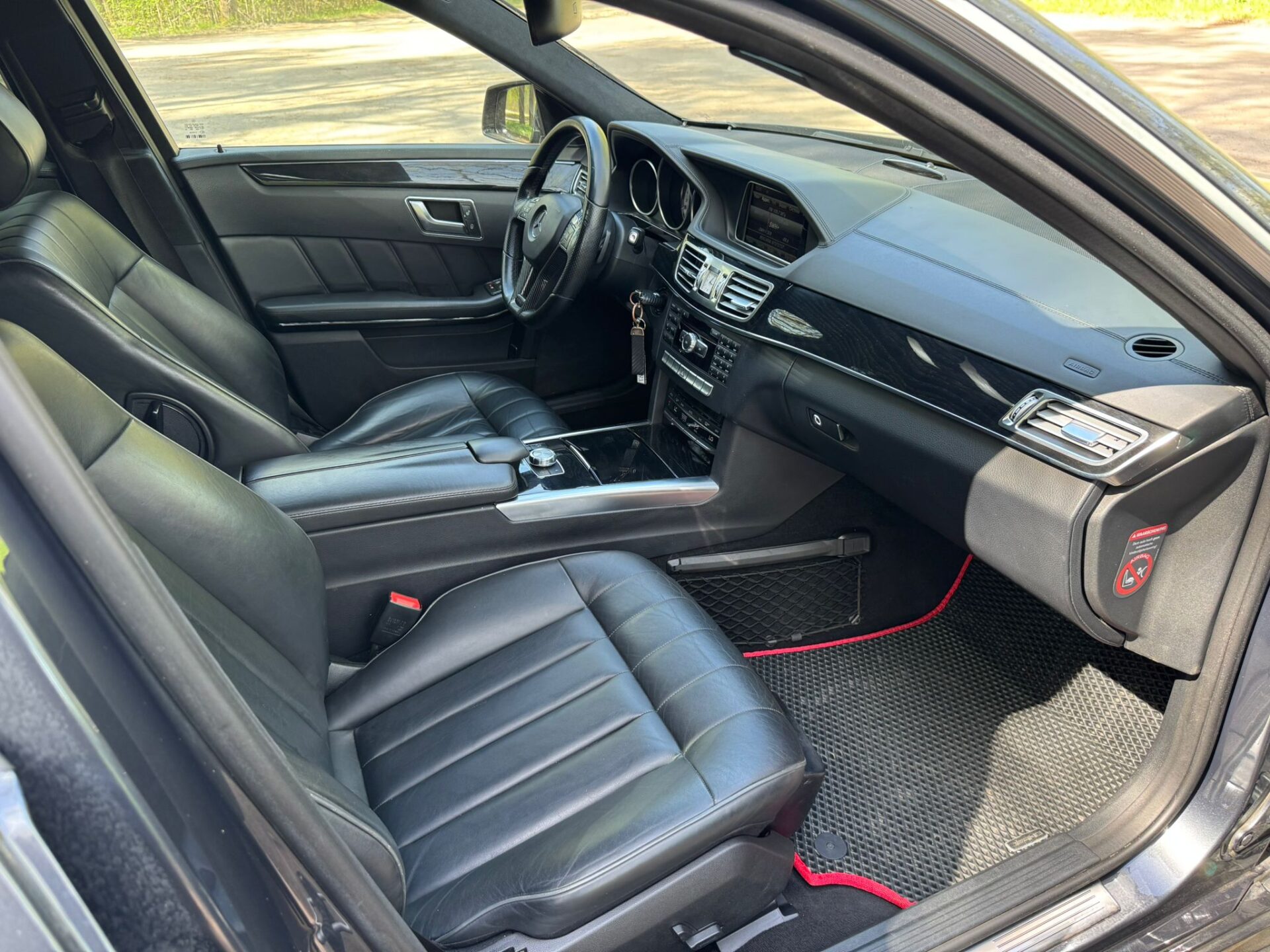 MERCEDES BENZ E300 BLUETEC HYBRID AMG