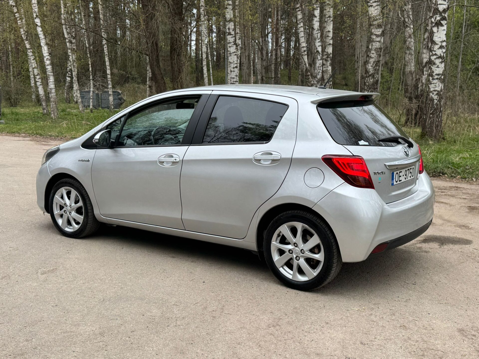 TOYOTA YARIS HYBRID