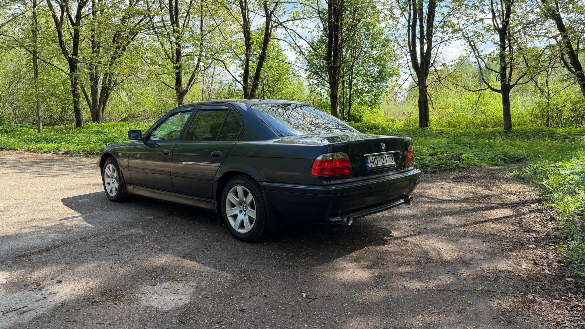 BMW 728