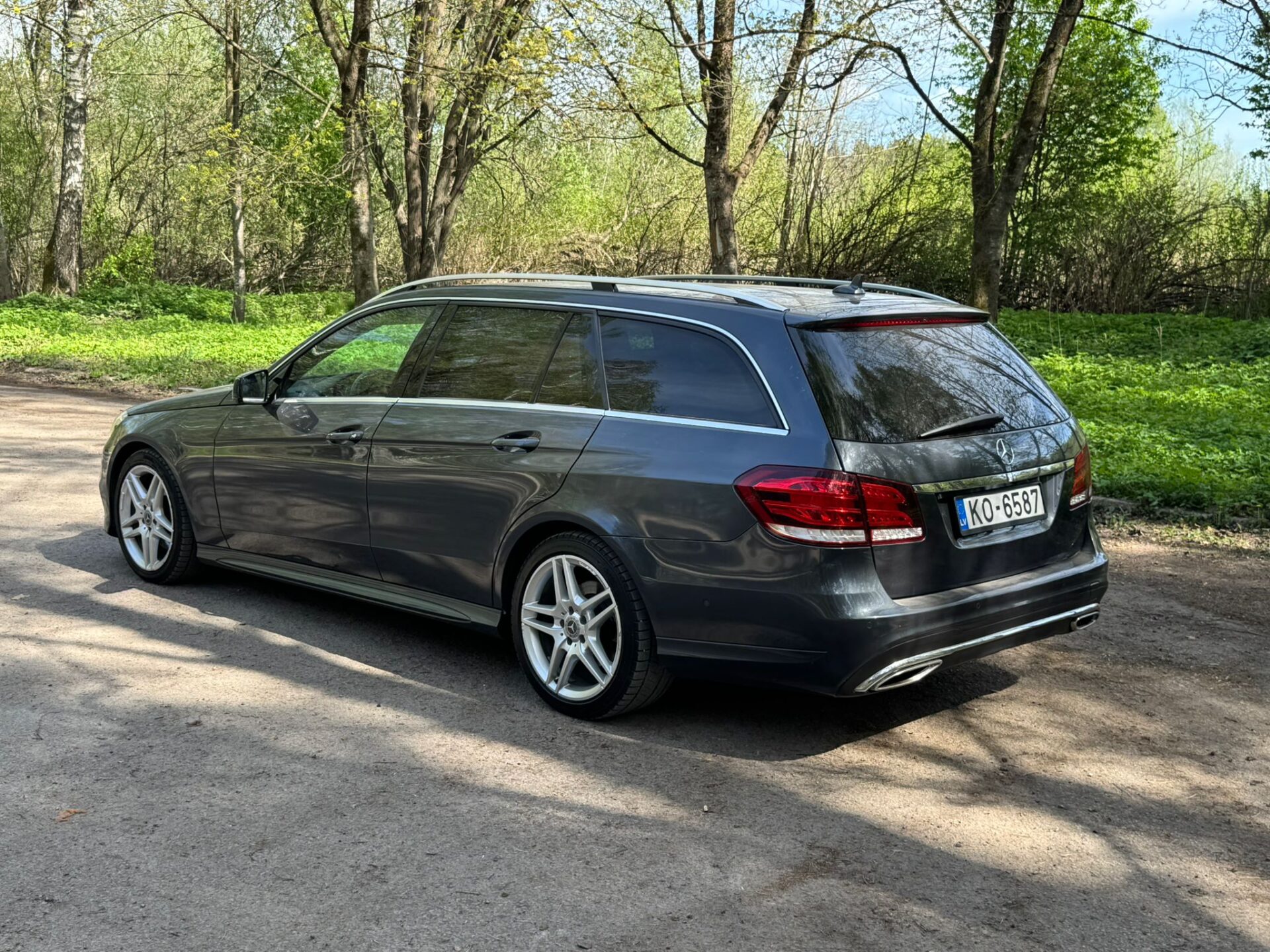 MERCEDES BENZ E300 BLUETEC HYBRID AMG