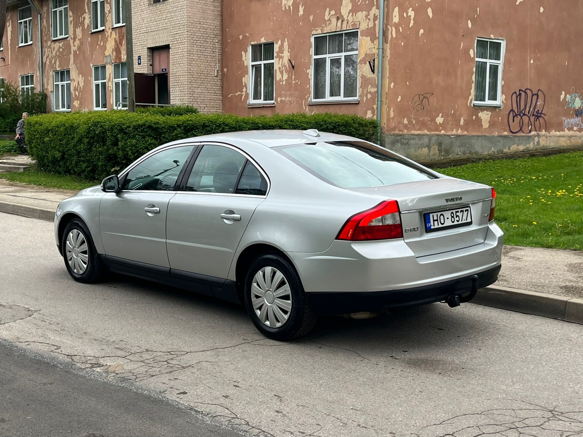 VOLVO S80