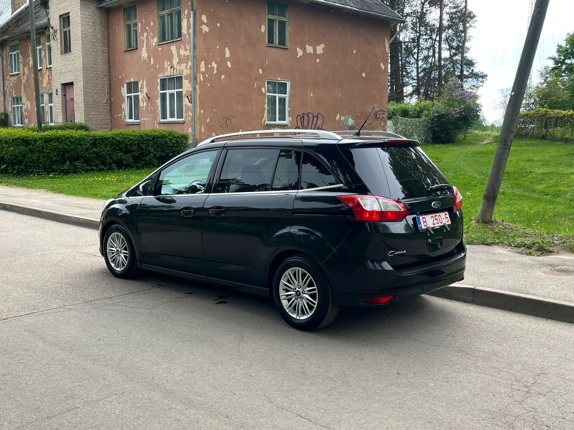 FORD GRAND C-MAX 7-VIETAS