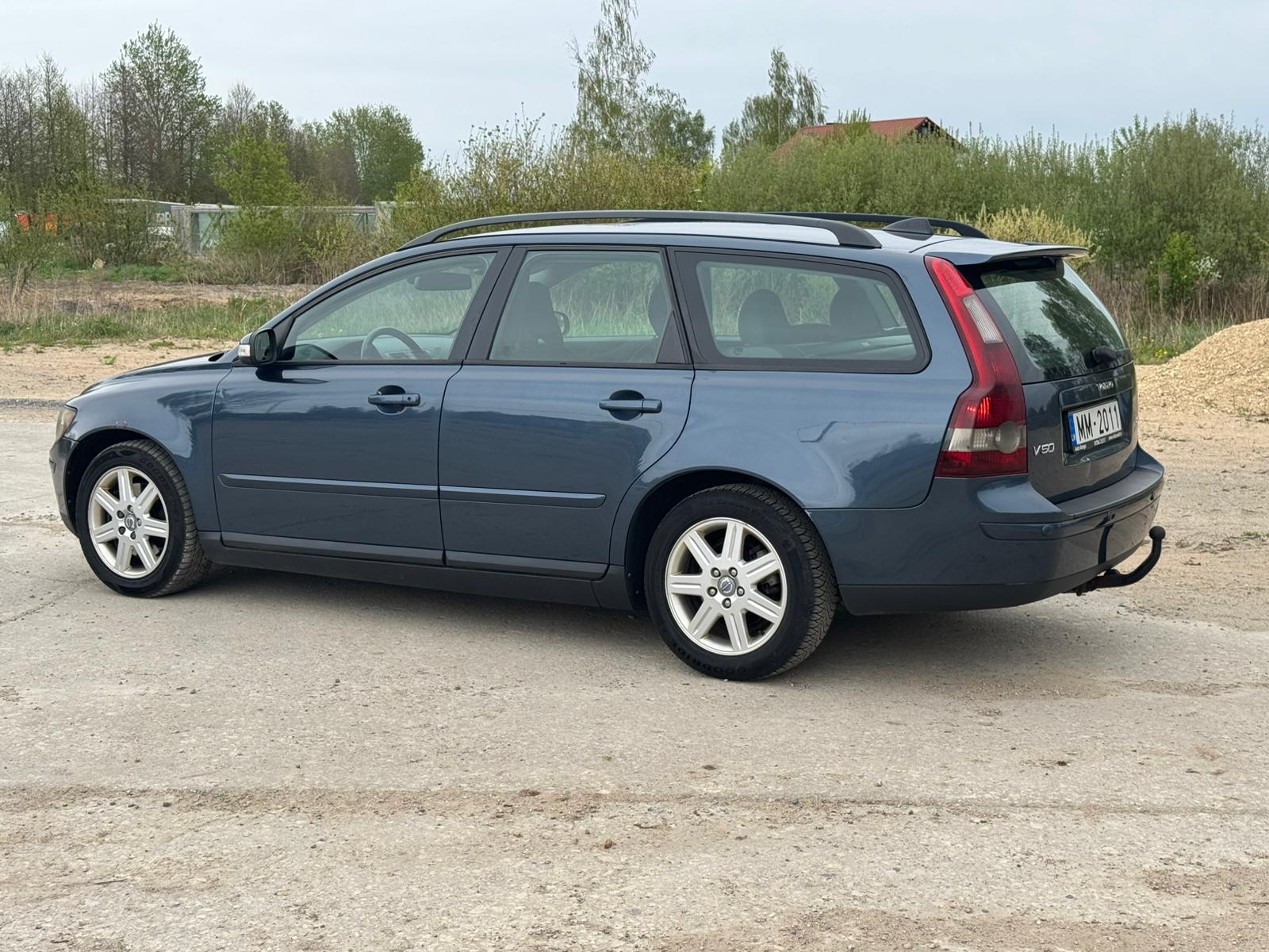 VOLVO V50