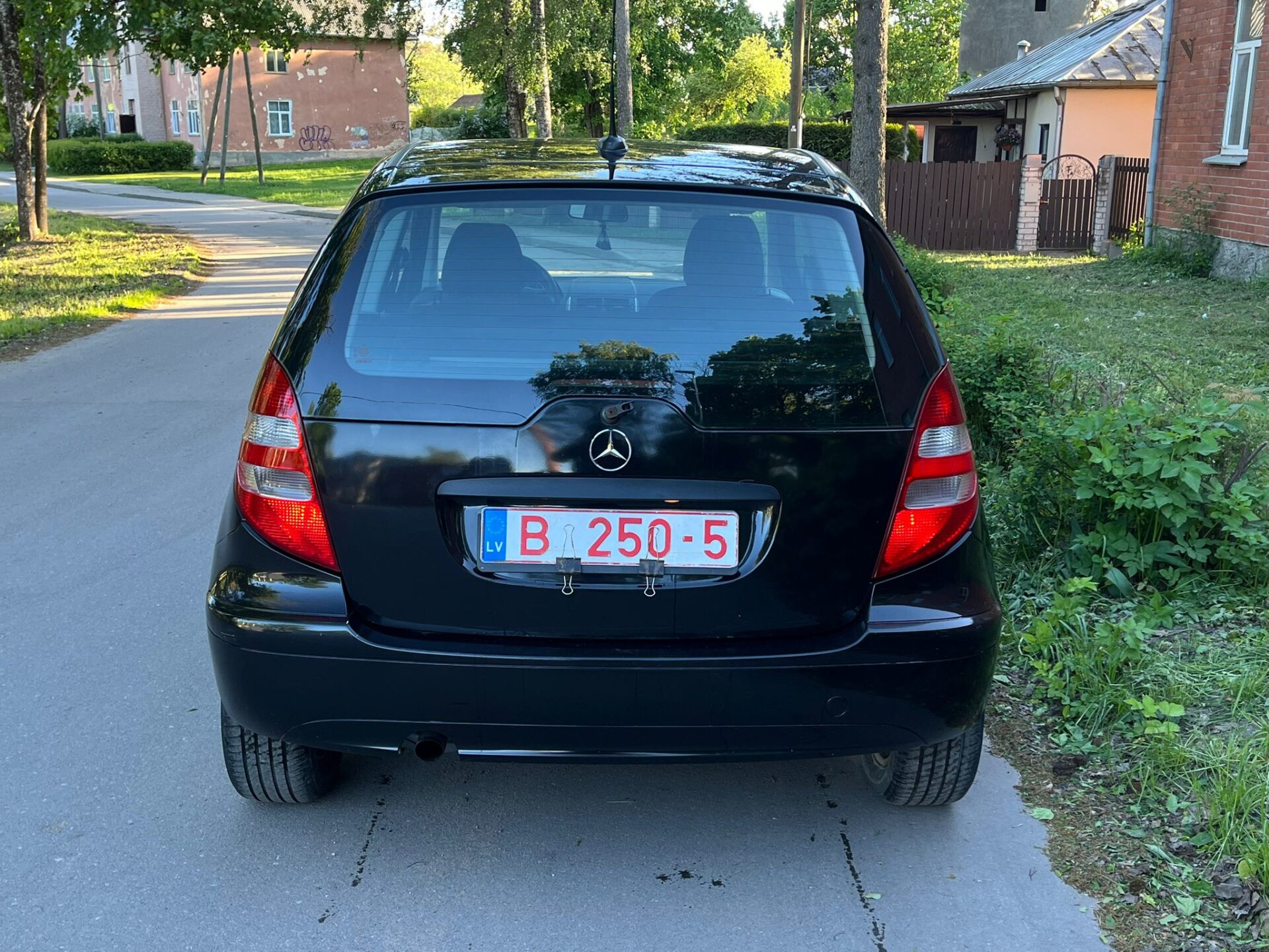 MERCEDES BENZ A180