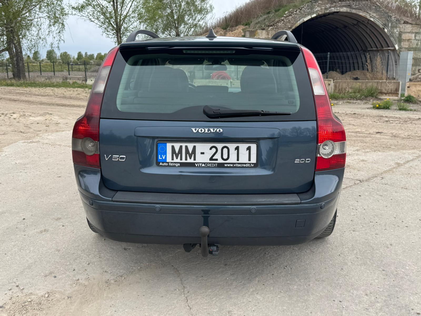 VOLVO V50