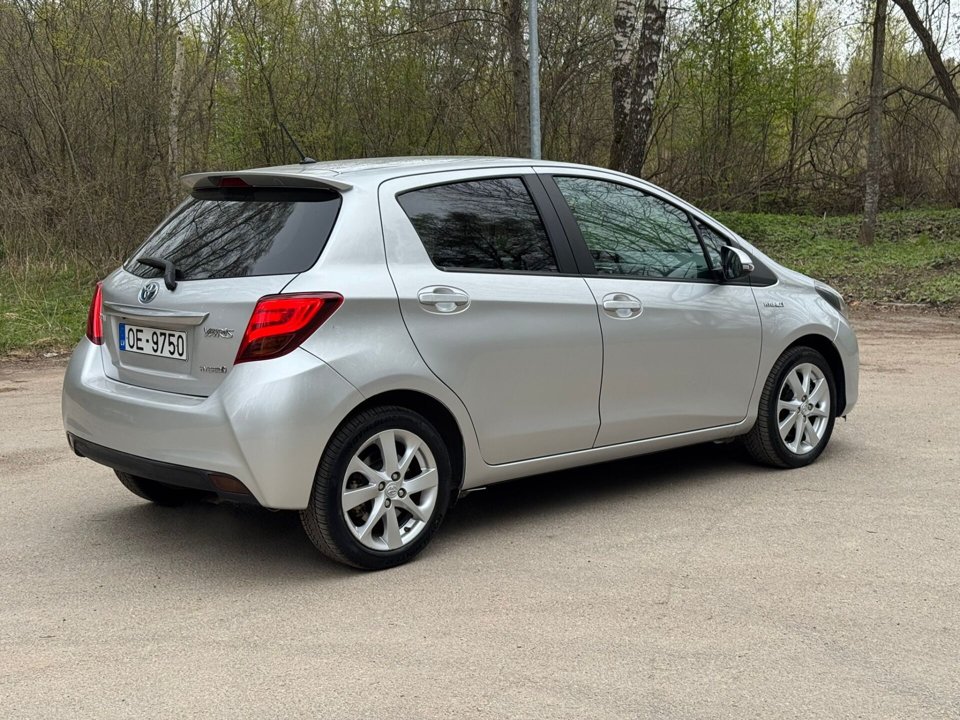 TOYOTA YARIS HYBRID