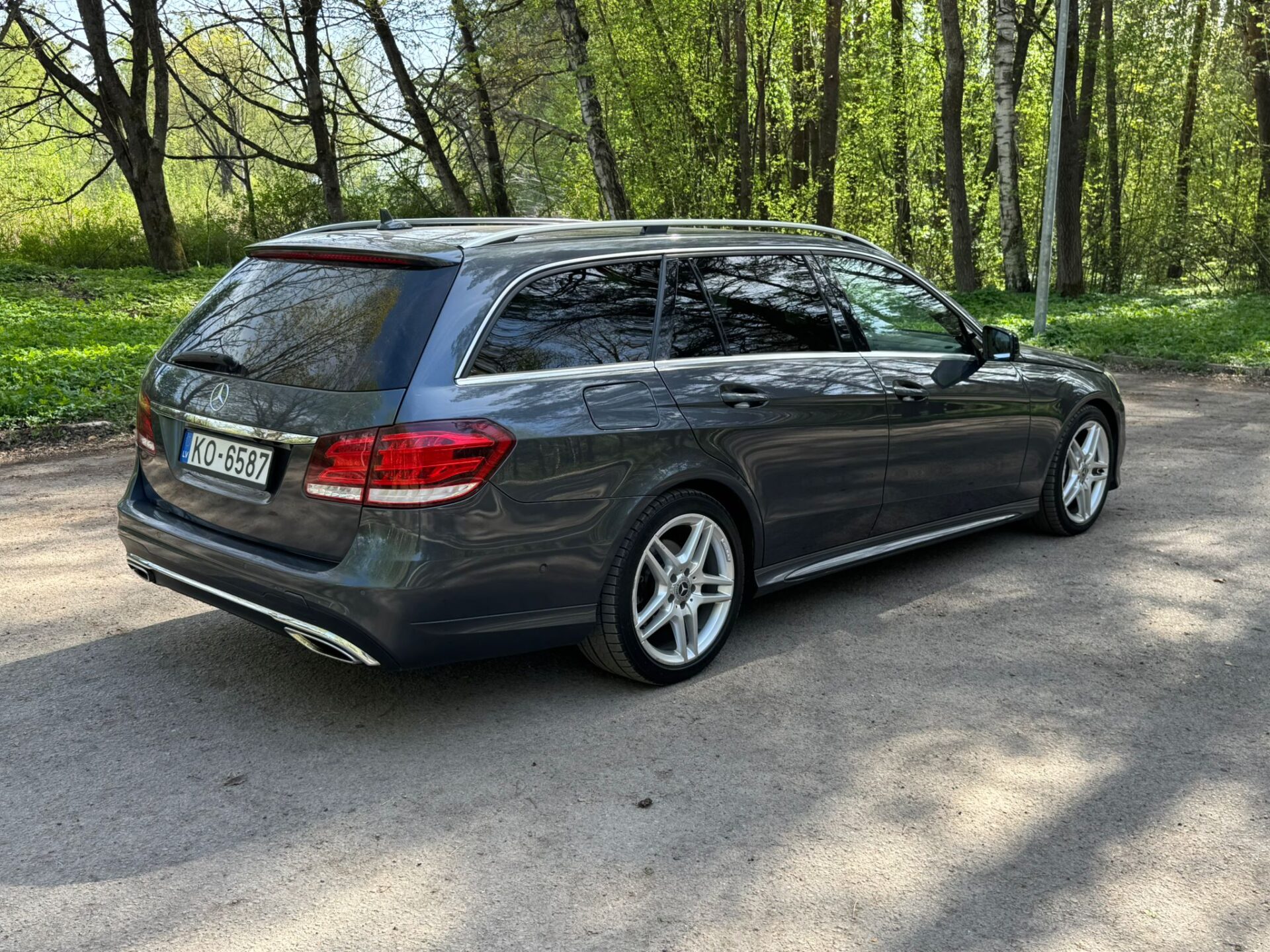 MERCEDES BENZ E300 BLUETEC HYBRID AMG