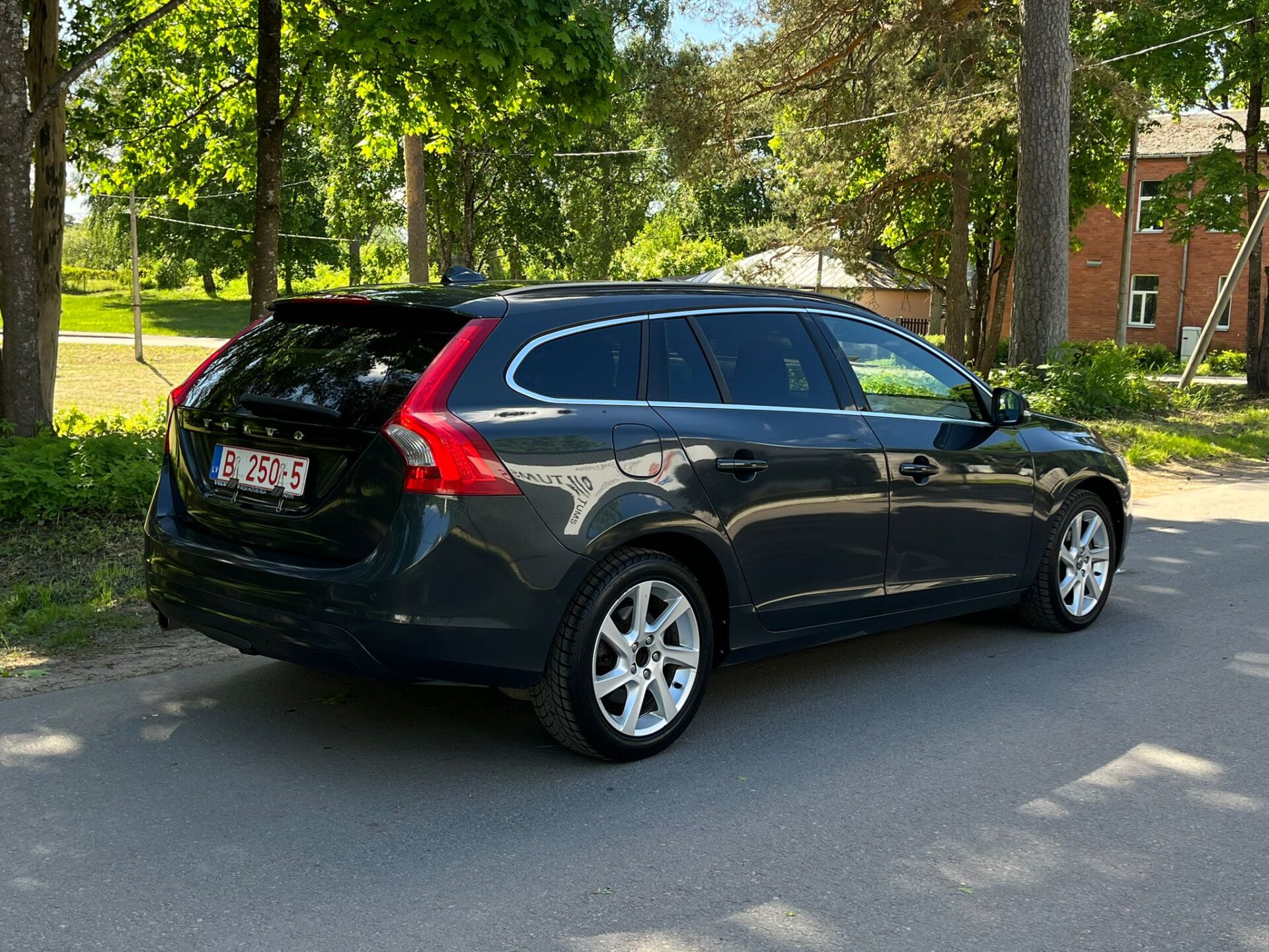 VOLVO V60