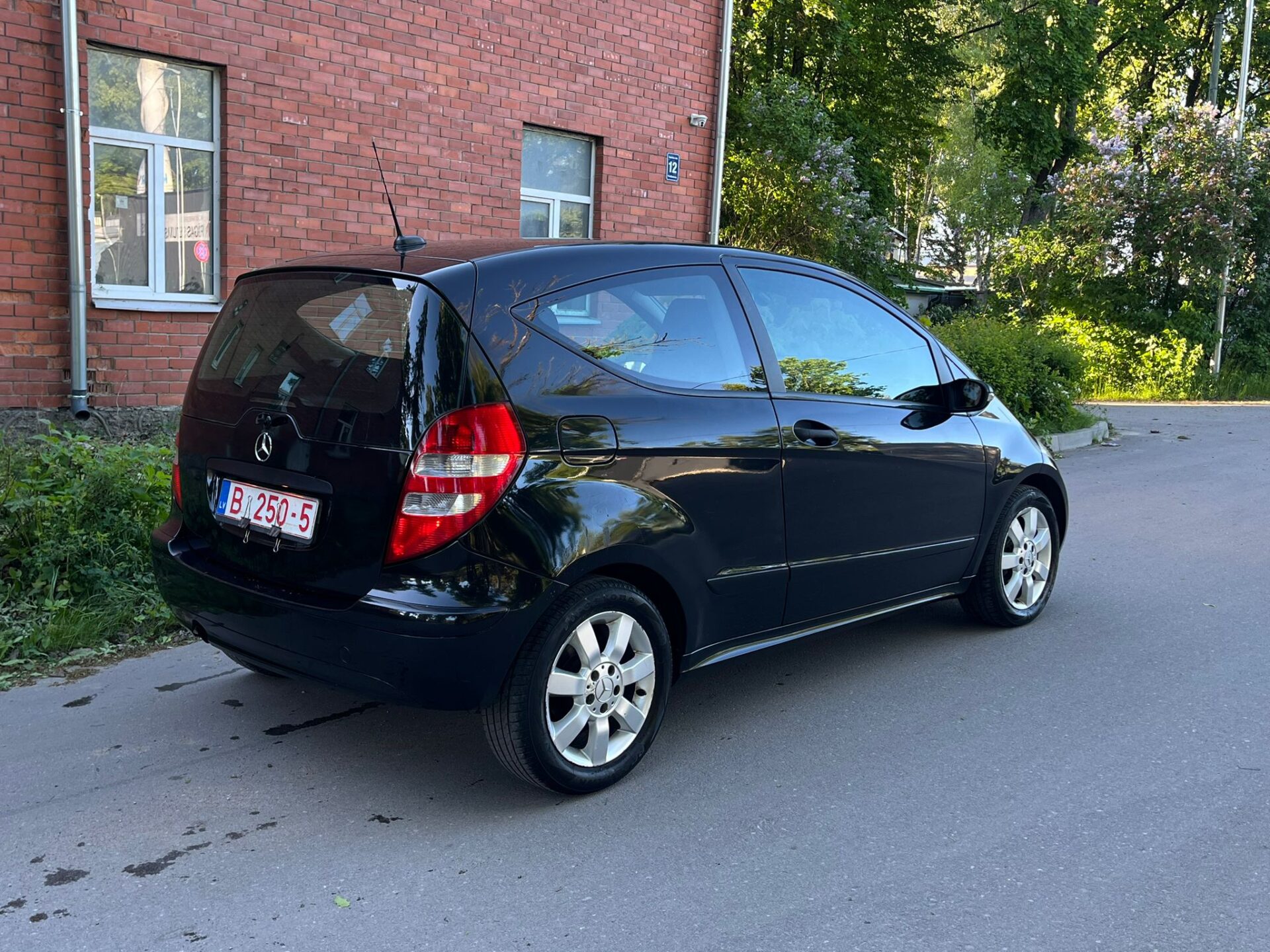 MERCEDES BENZ A180