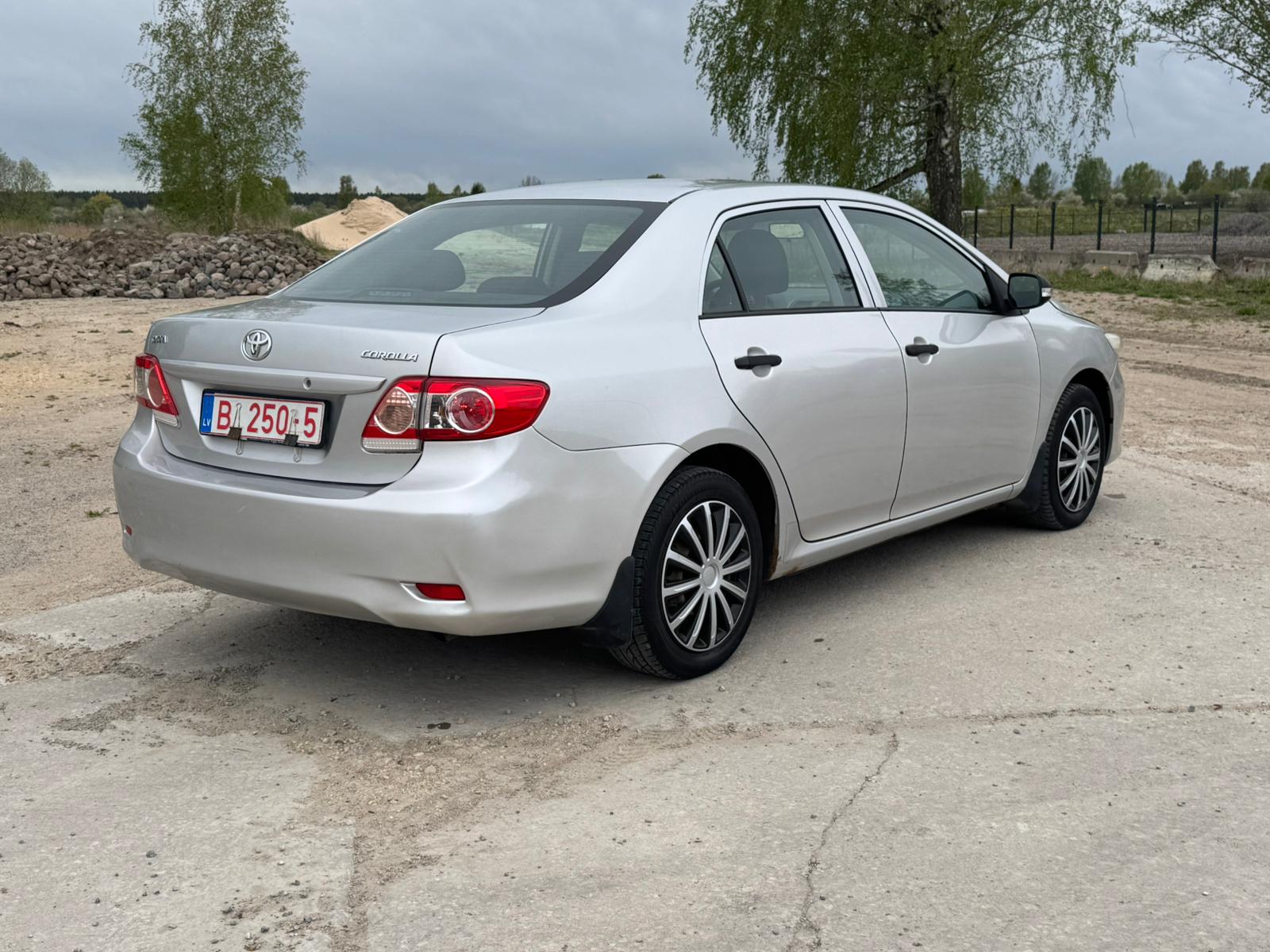 TOYOTA COROLLA