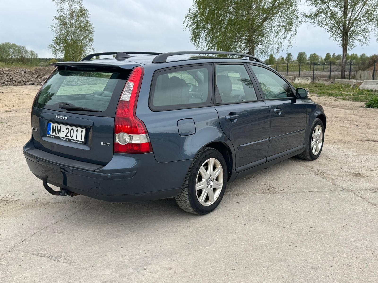 VOLVO V50