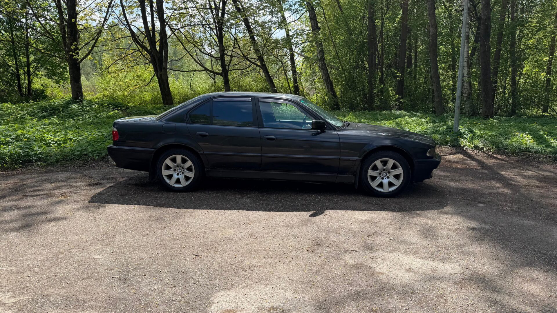 BMW 728
