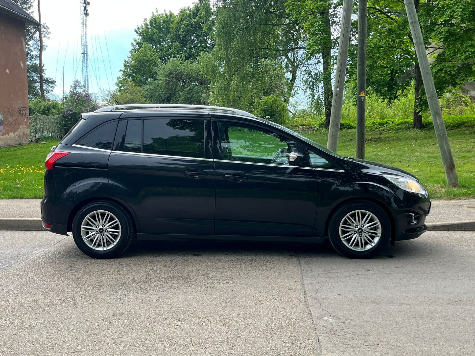 FORD GRAND C-MAX 7-VIETAS