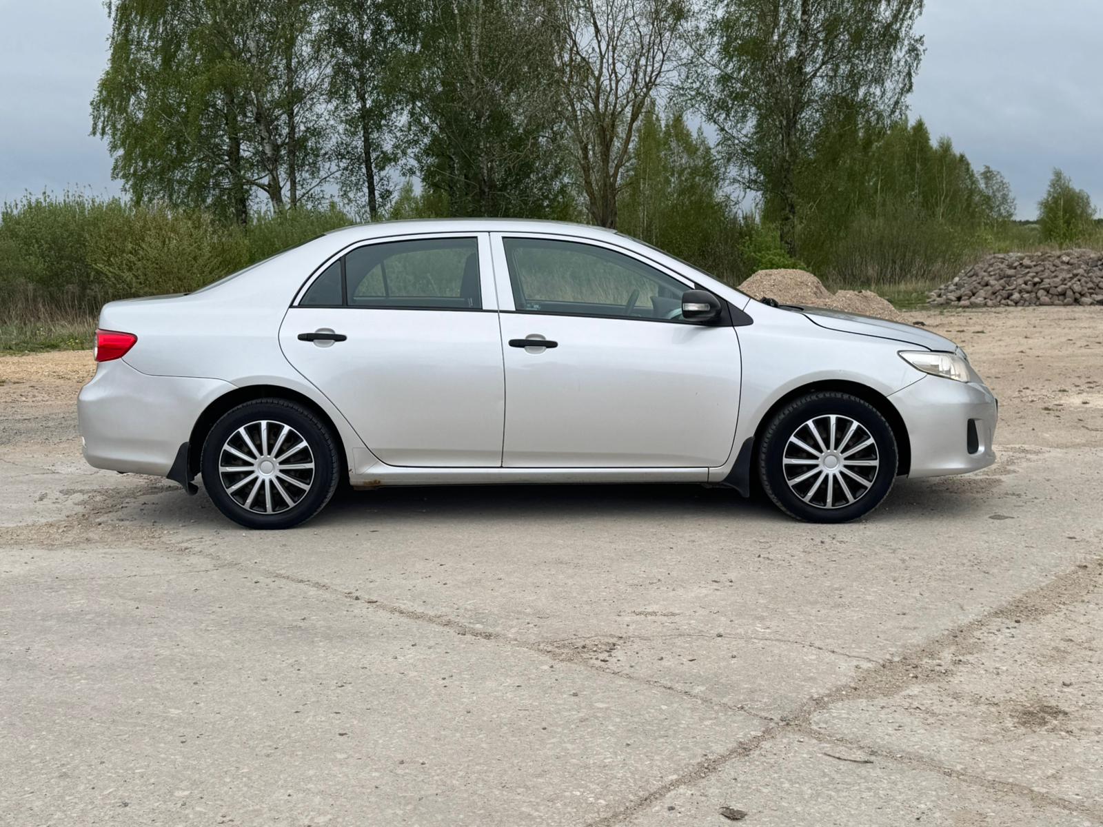 TOYOTA COROLLA