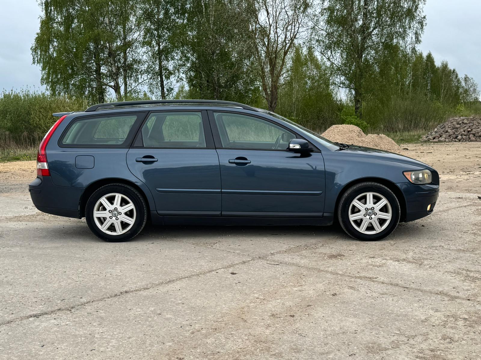 VOLVO V50