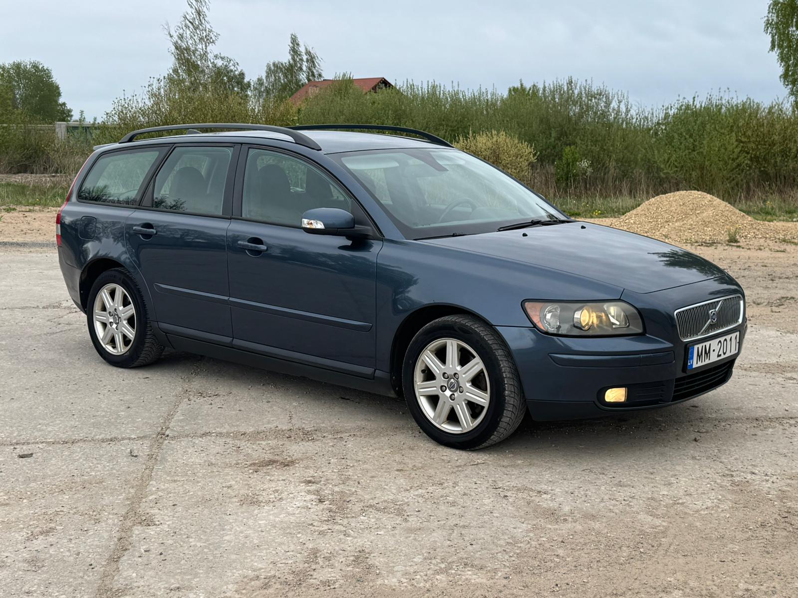 VOLVO V50