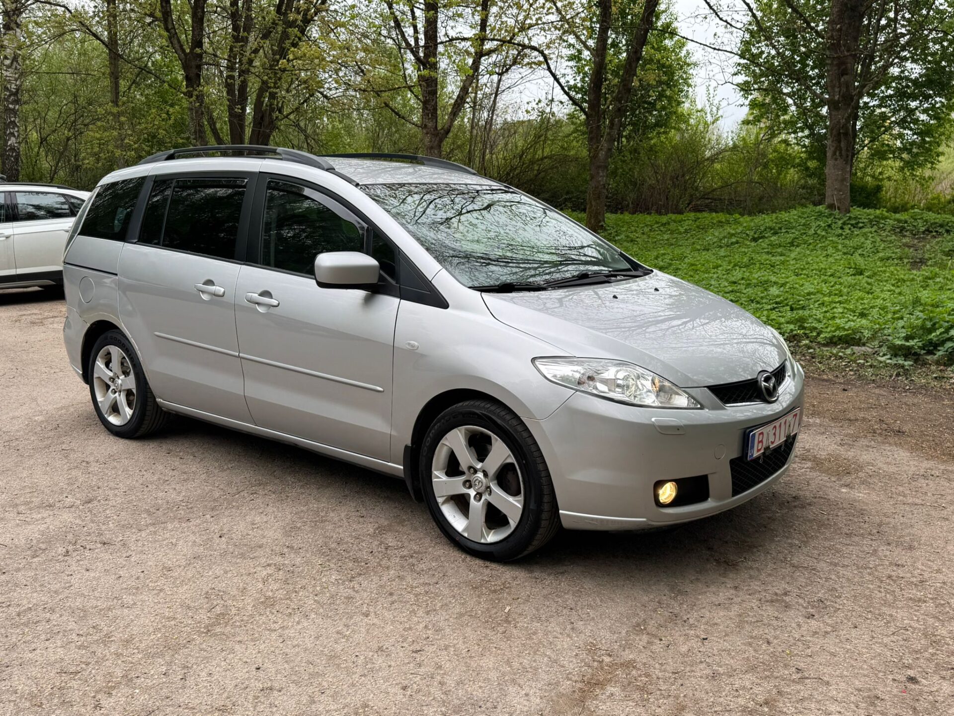 MAZDA 5 7-VIETAS
