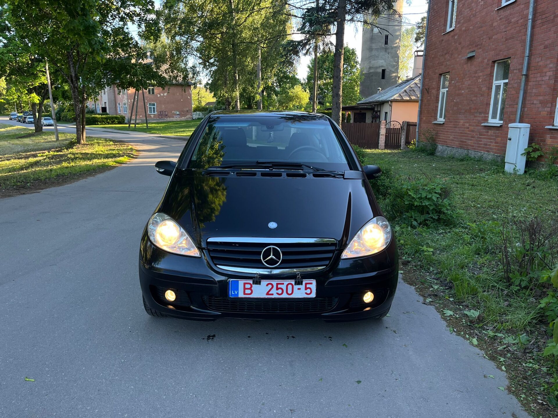 MERCEDES BENZ A180
