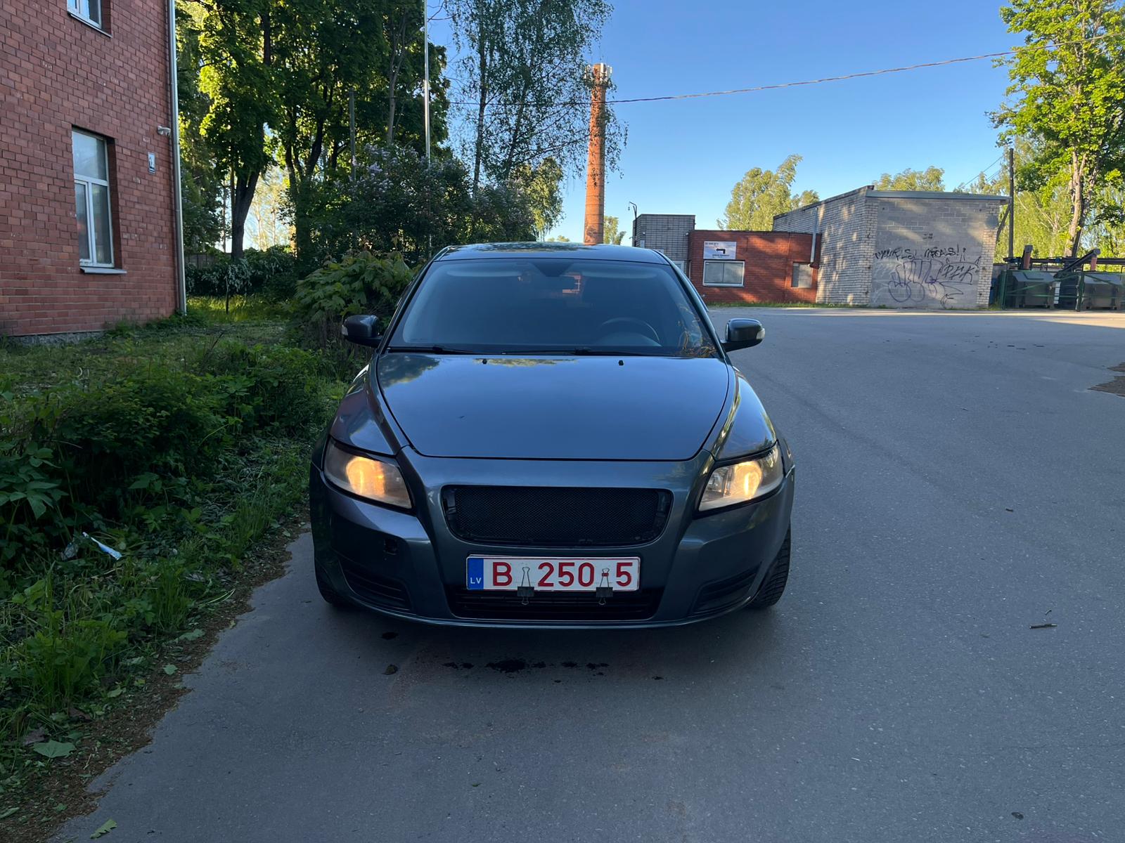VOLVO V50