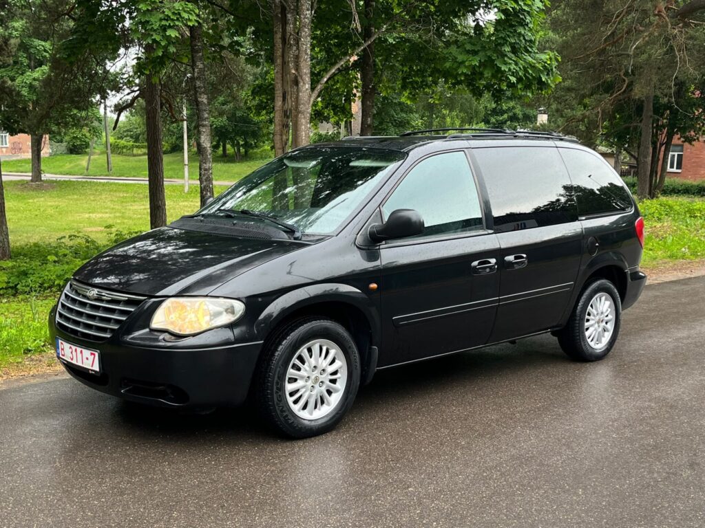 CHRYSLER VOYAGER 7-VIETAS LIMITED EDITION