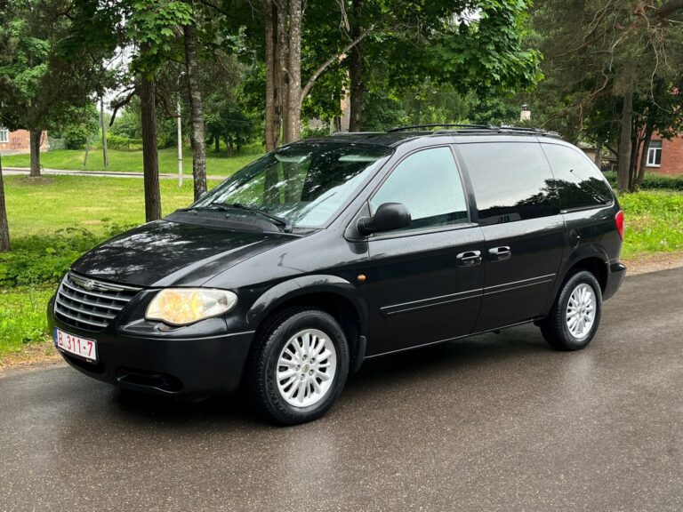 CHRYSLER VOYAGER 7-VIETAS LIMITED EDITION
