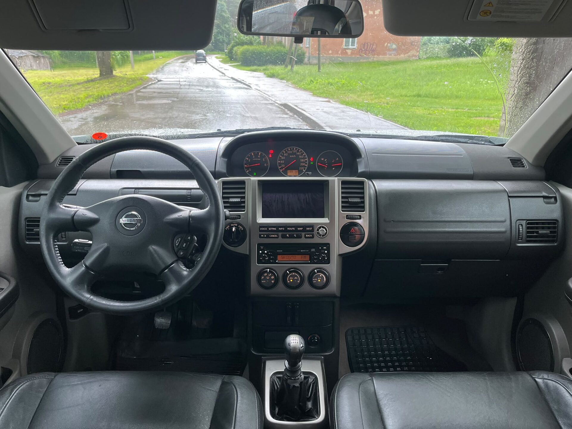 NISSAN X-TRAIL