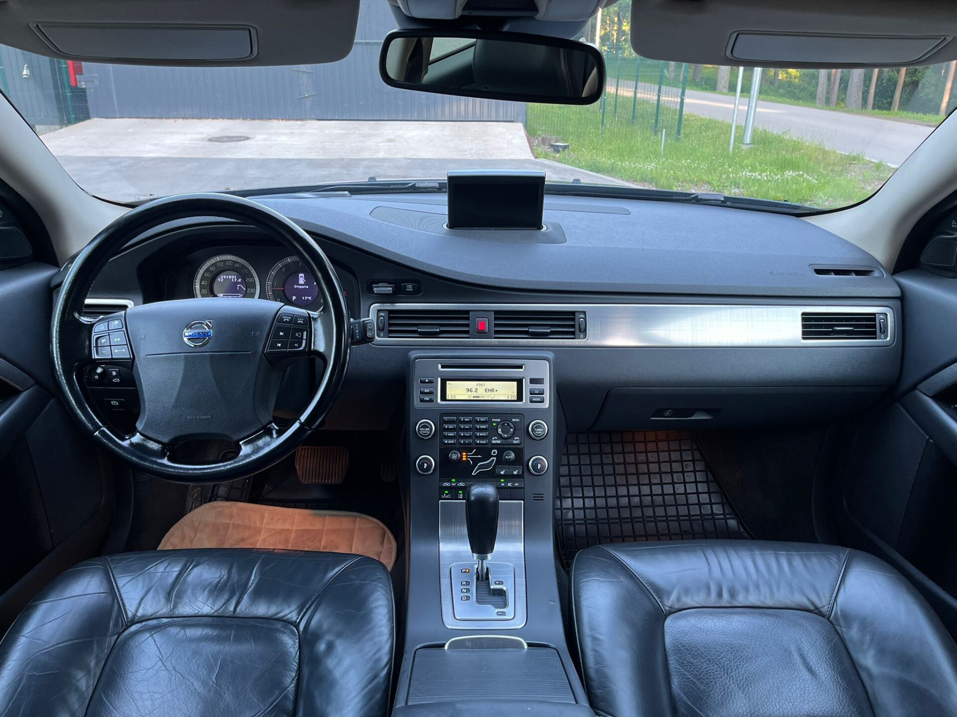 VOLVO V70 SUMMUM