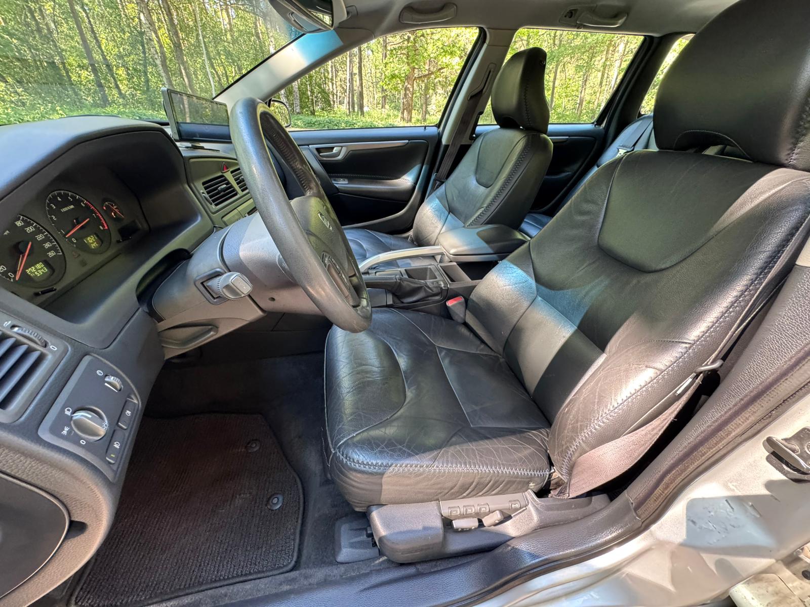 VOLVO XC70