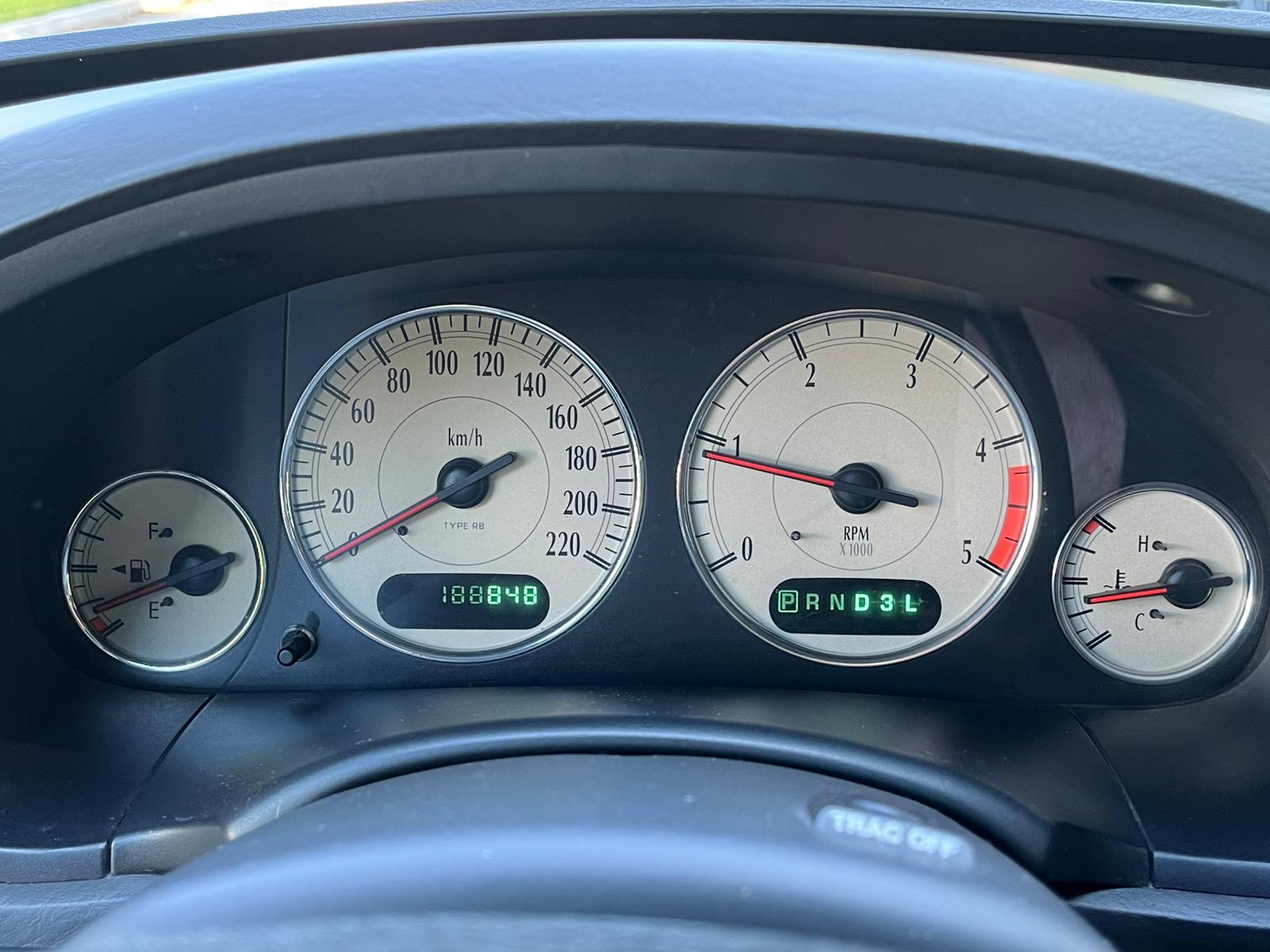 CHRYSLER VOYAGER 7-VIETAS