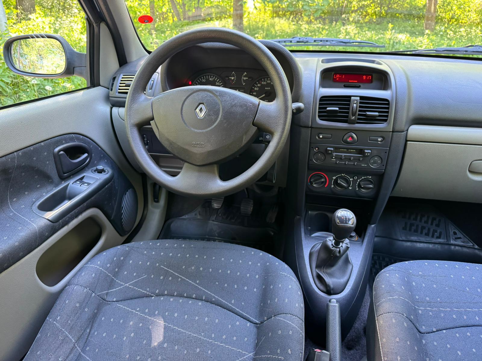 RENAULT CLIO