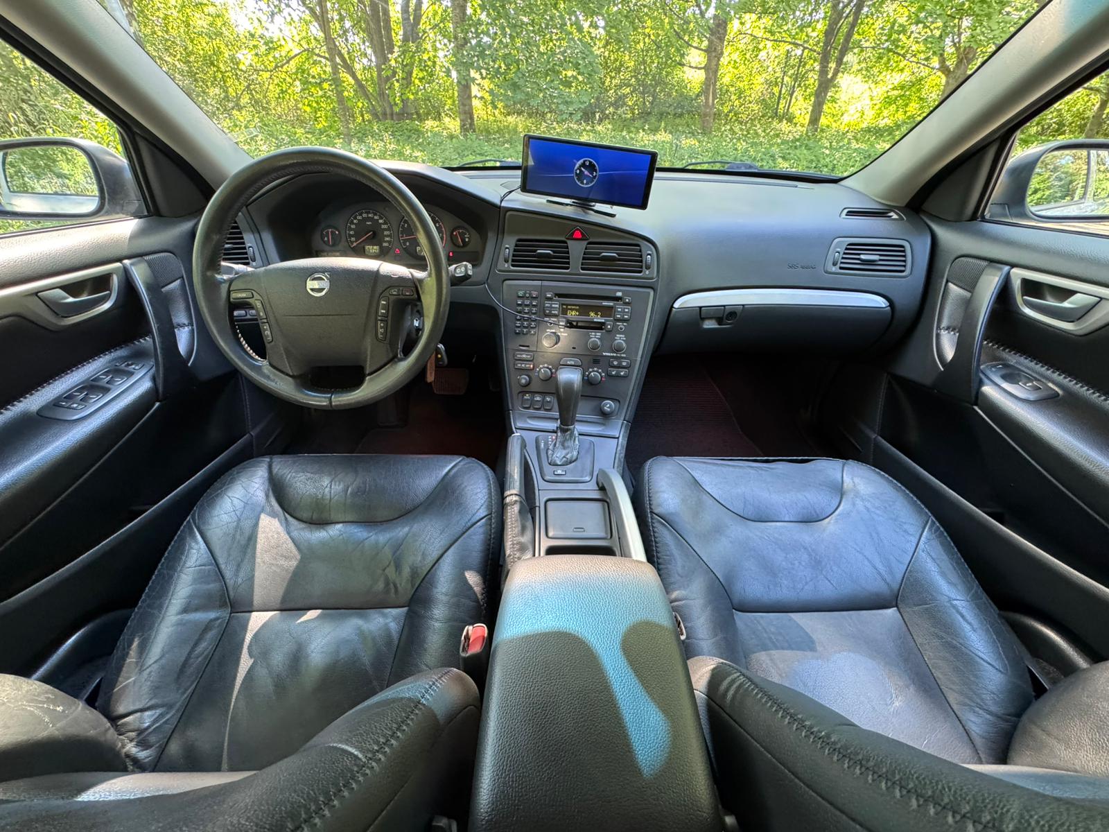 VOLVO XC70