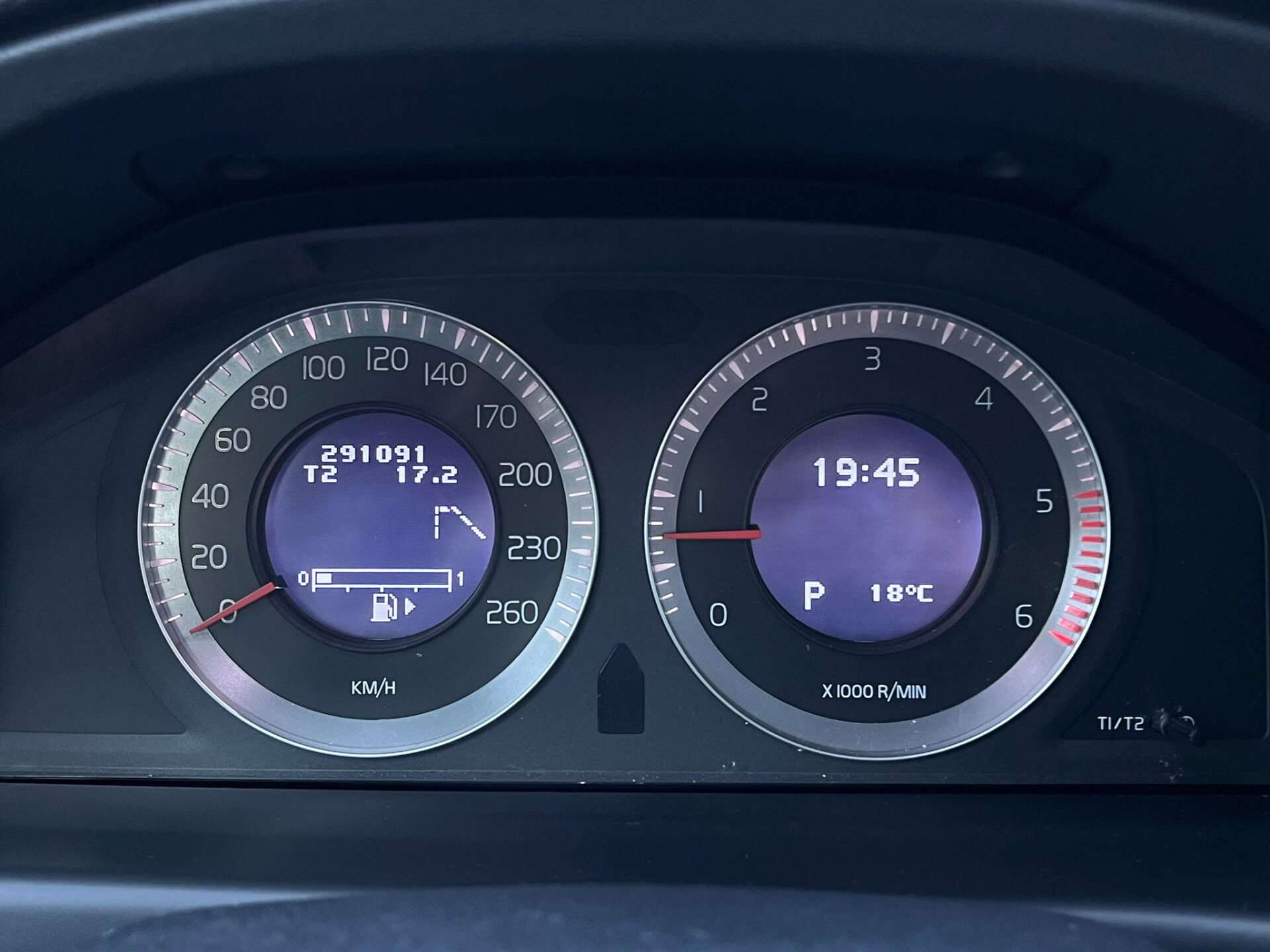 VOLVO V70 SUMMUM