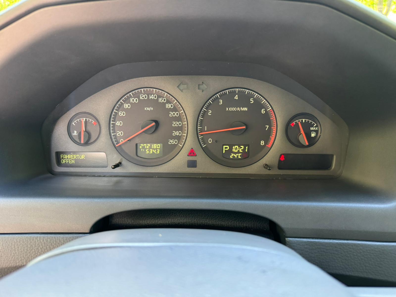 VOLVO XC70
