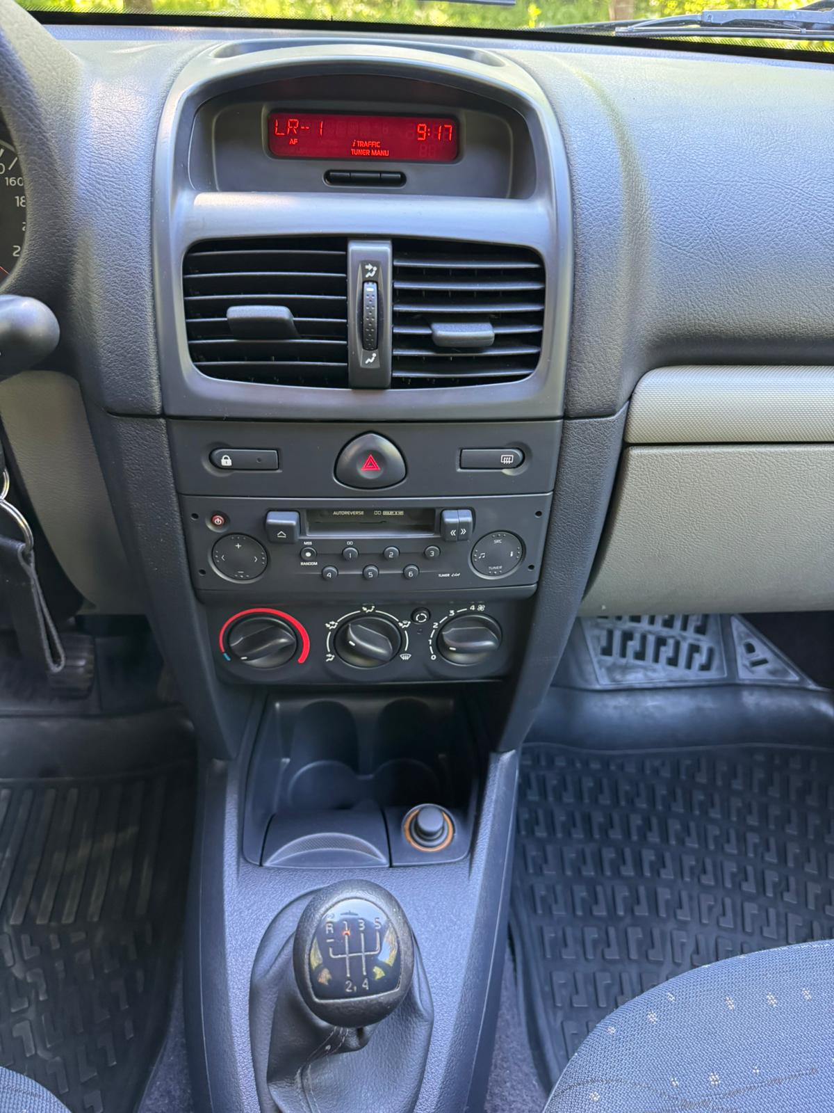 RENAULT CLIO