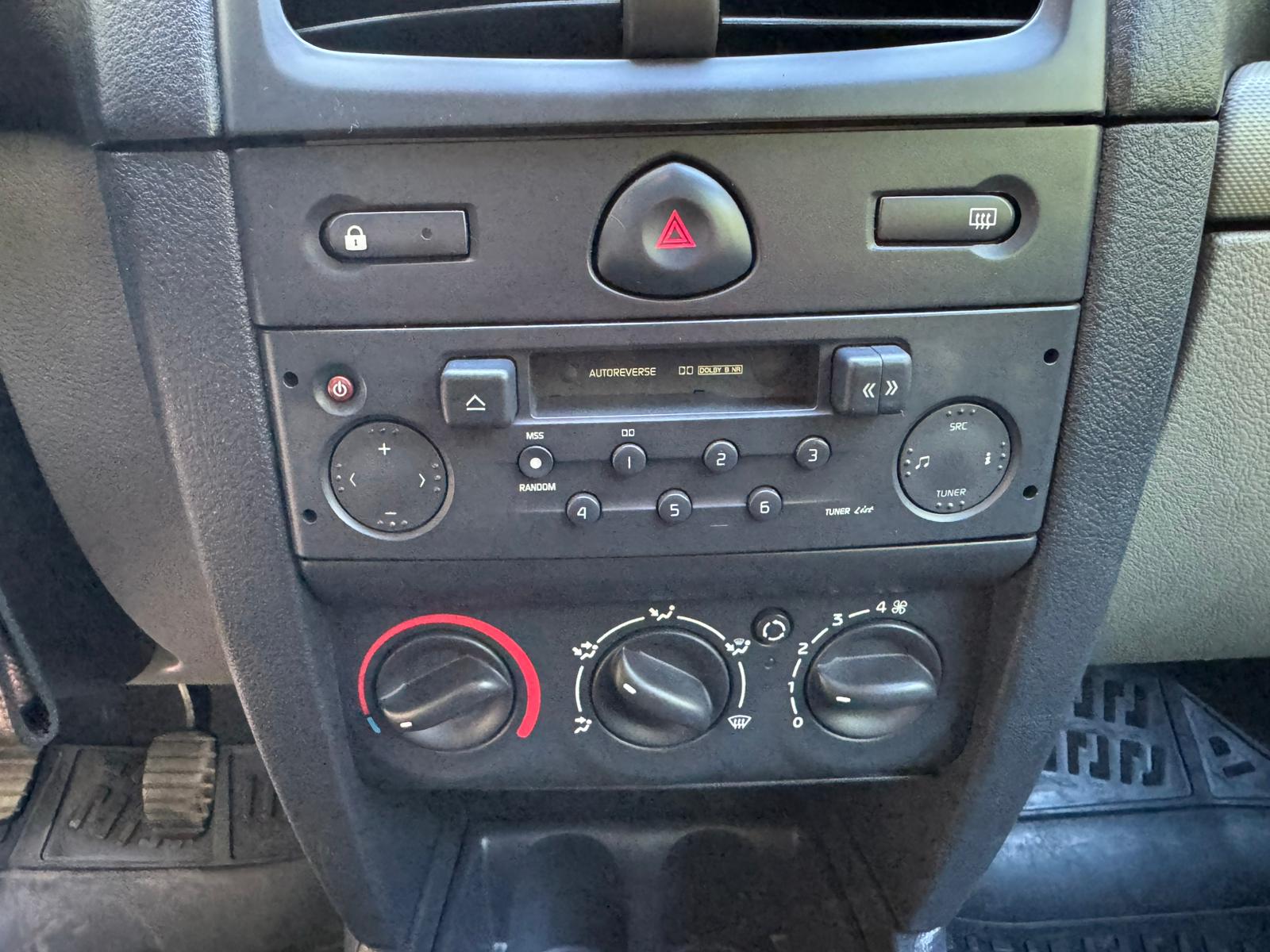 RENAULT CLIO