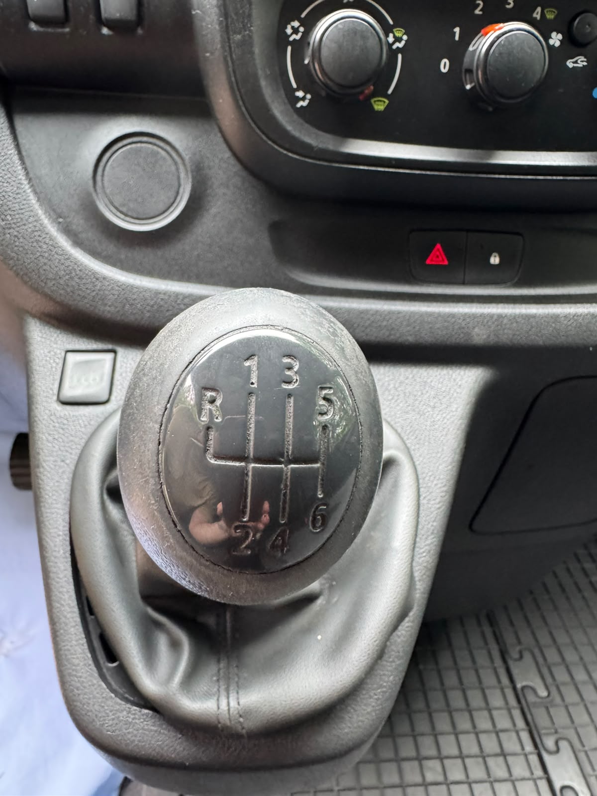 OPEL VIVARO – B