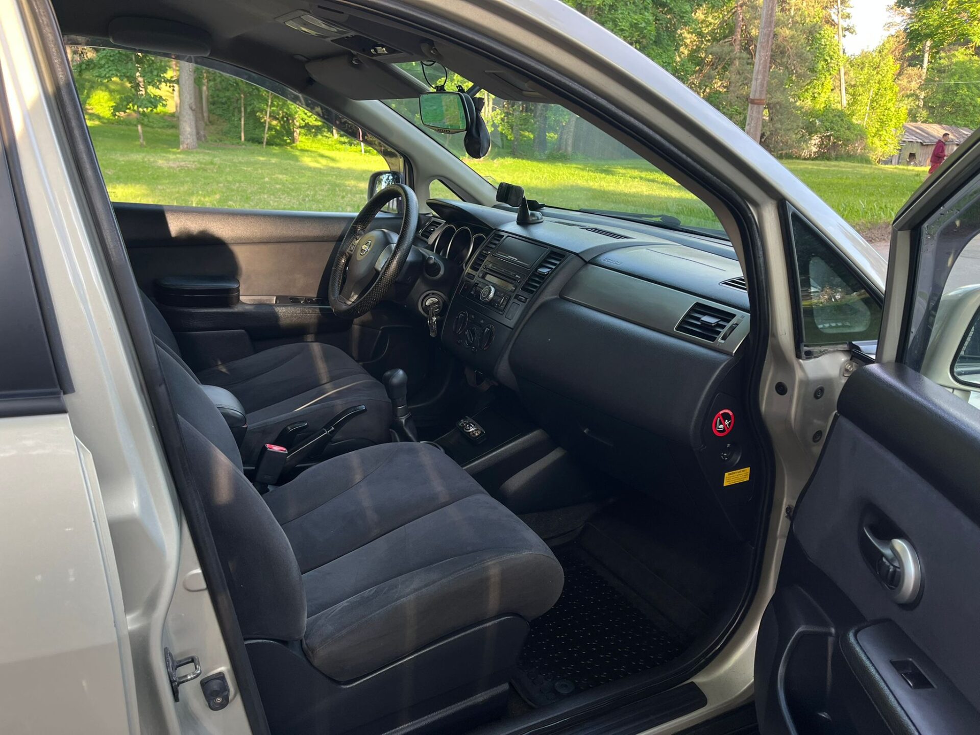 NISSAN TIIDA