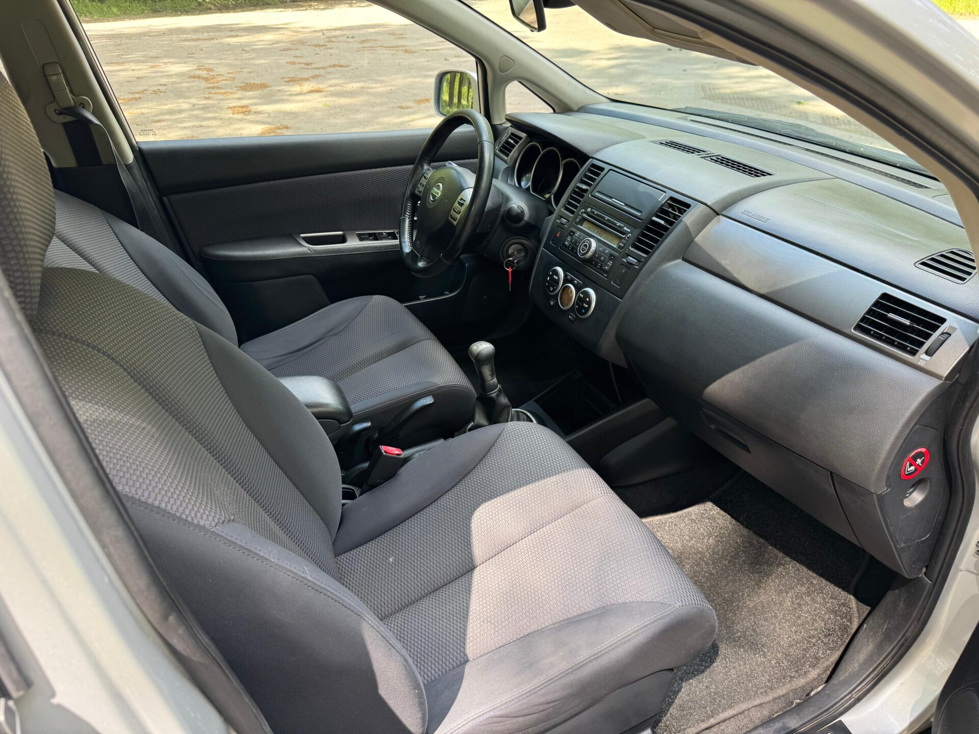 NISSAN TIIDA