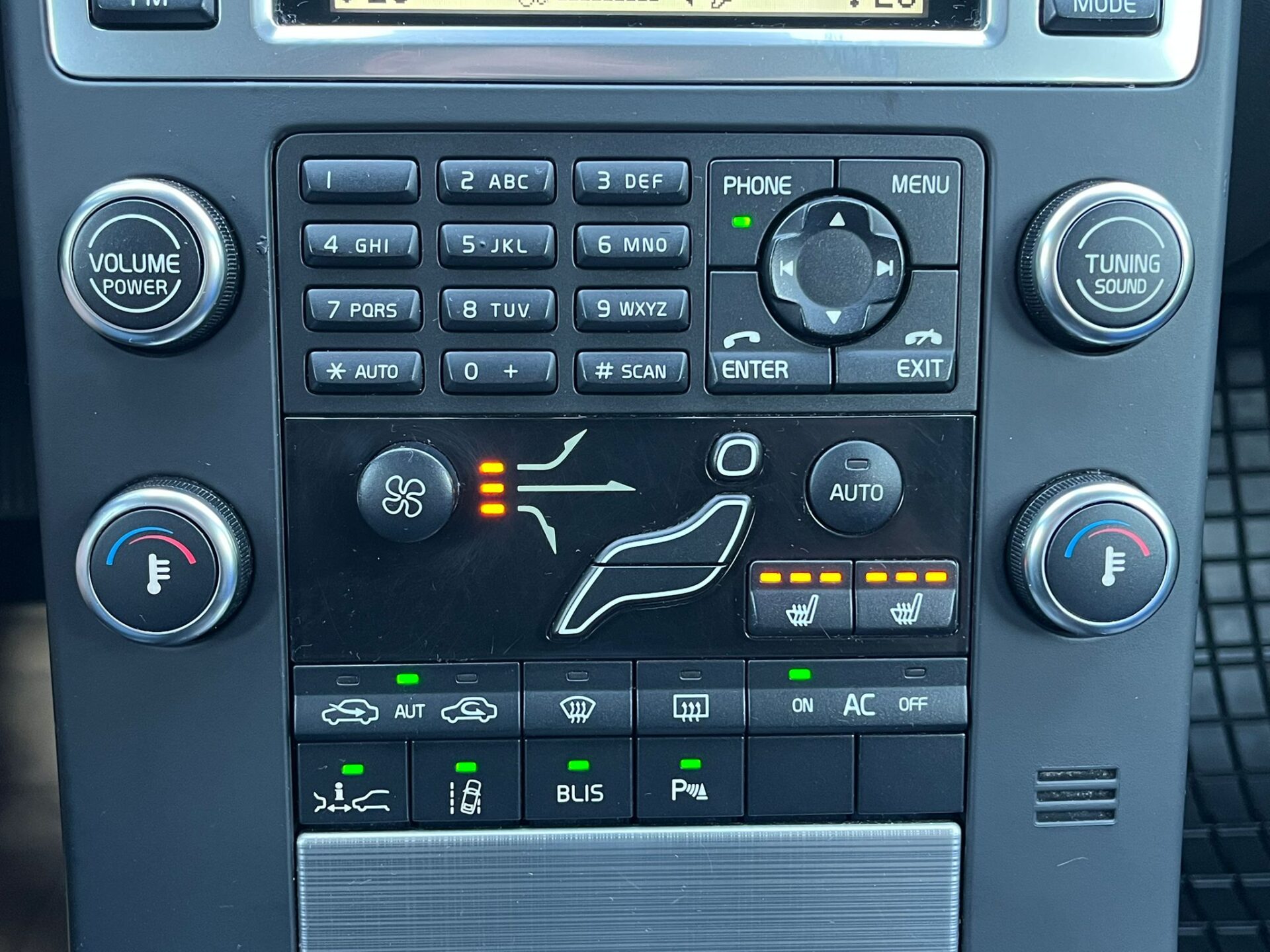 VOLVO V70 SUMMUM