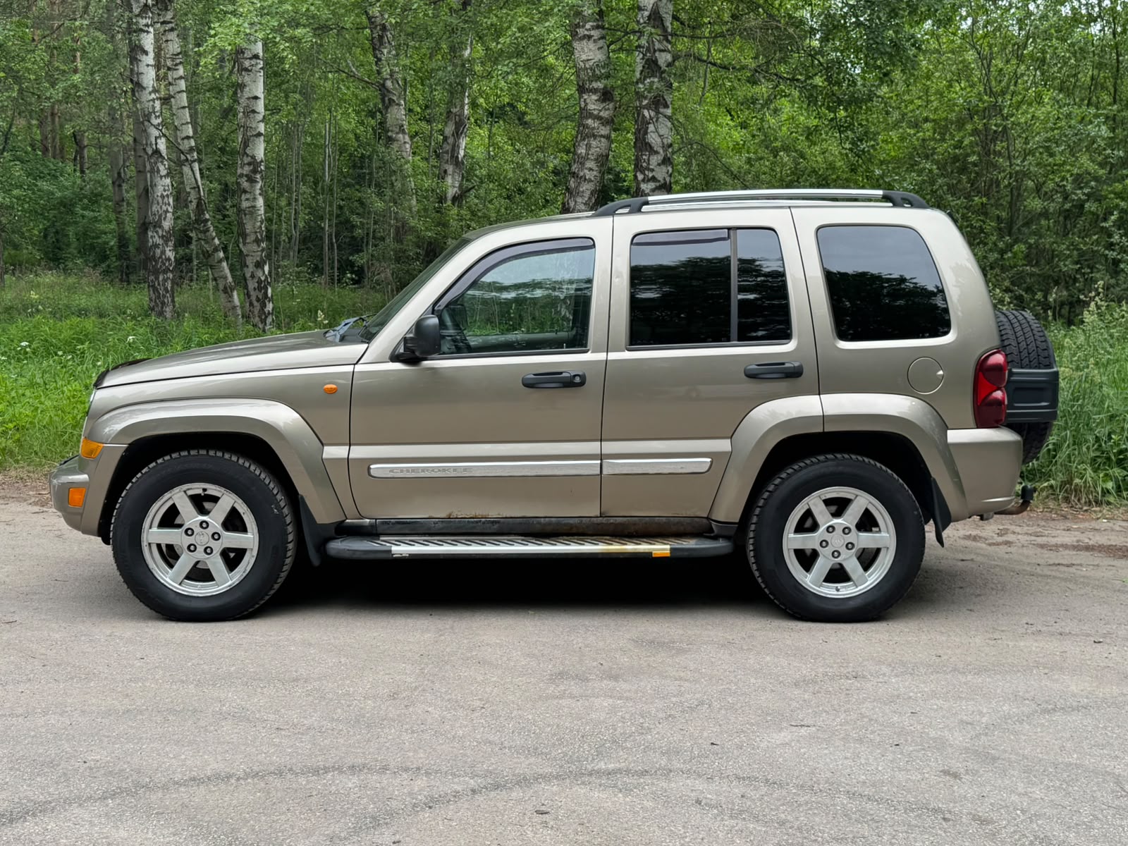 JEEP CHEROKEE LIMITED EDITION 4×4
