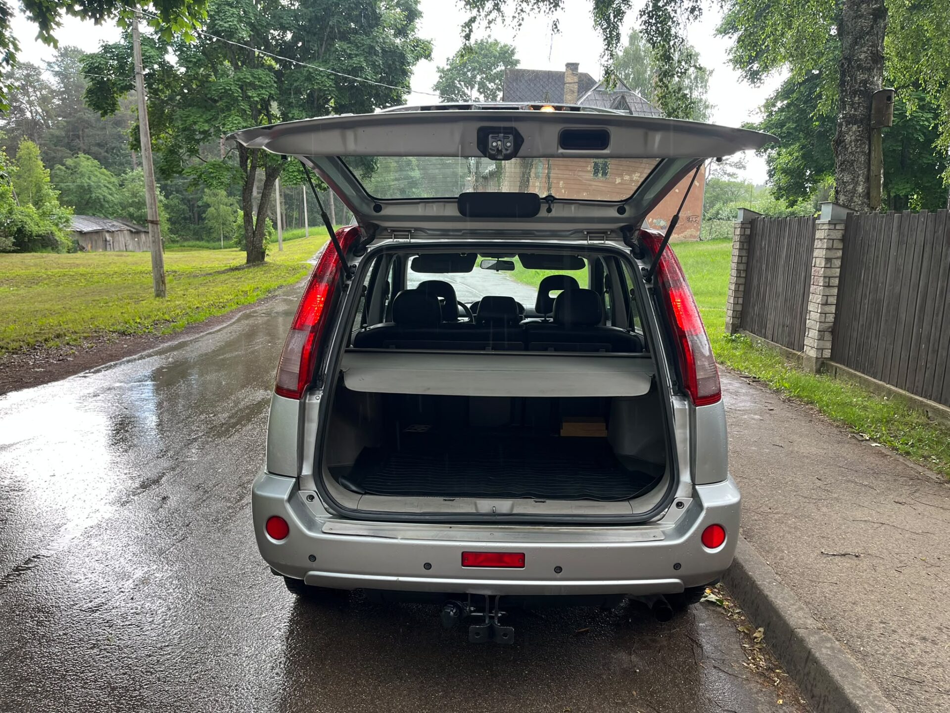 NISSAN X-TRAIL